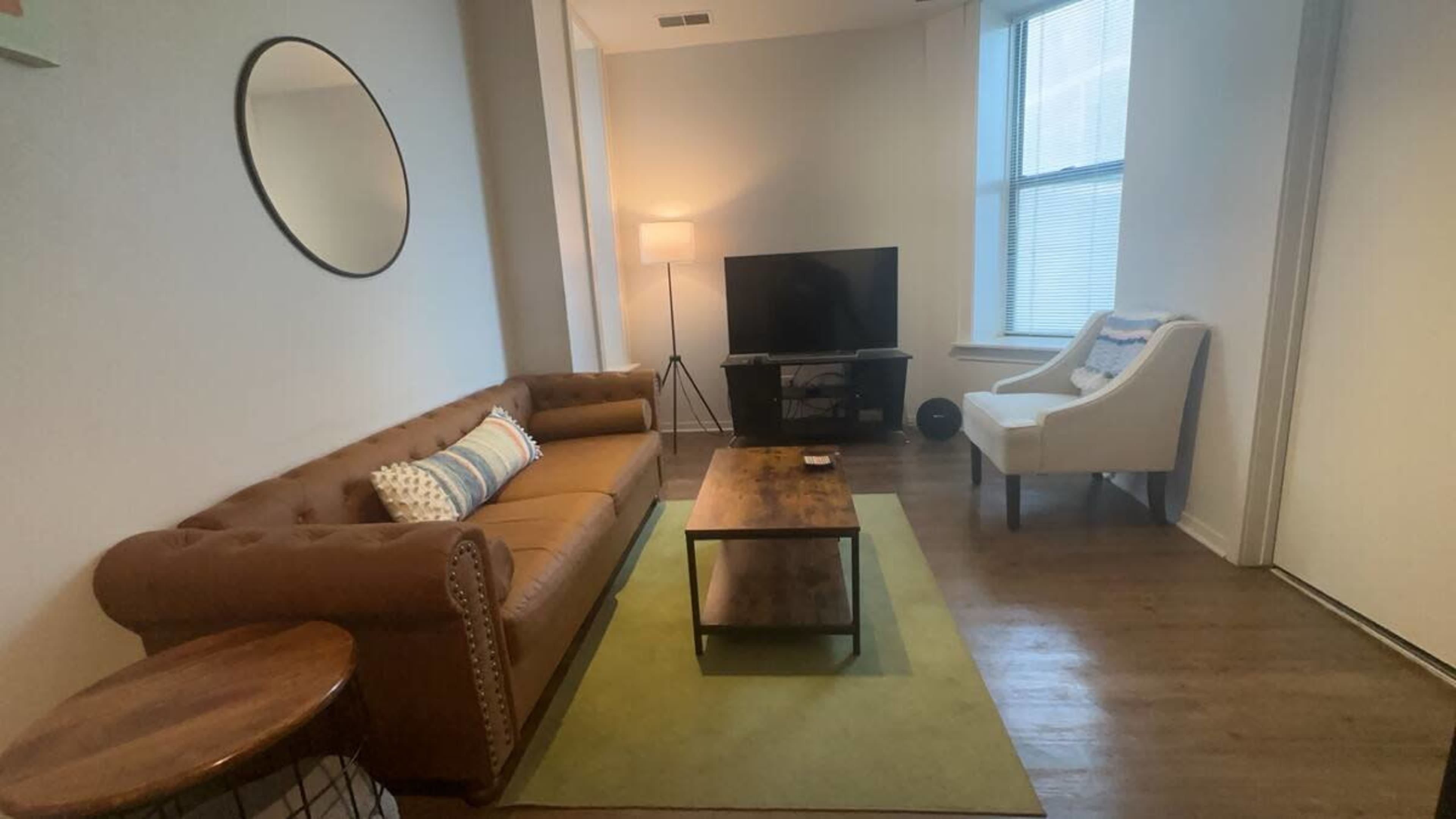 Modern 1BR in South Loop – Perfect for Content Creation & Meetings Image in Chicago Loop, Chicago, IL