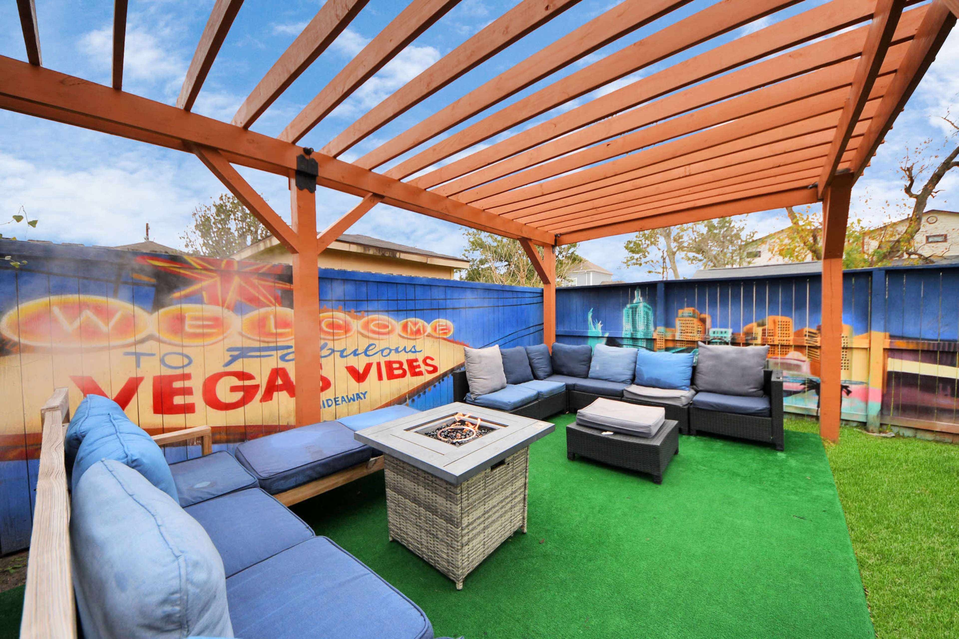 Stylish Townhome & Event Space | Hot Tub, Games, & Content Image in Independence Heights, Houston, TX