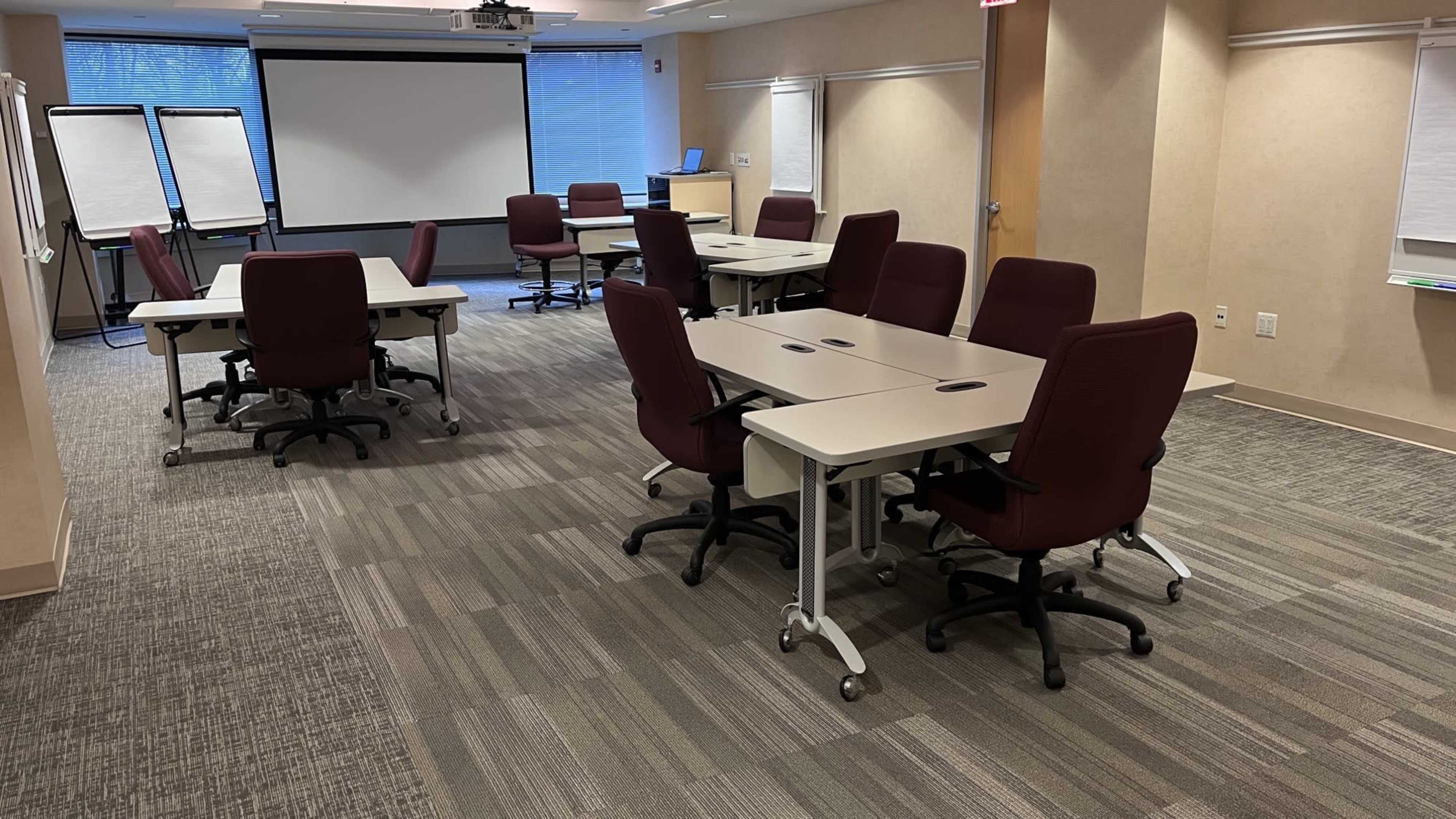Room 207 - Professional Meeting Room Space located in Crystal City at National Landing Image in Crystal City, Arlington, VA