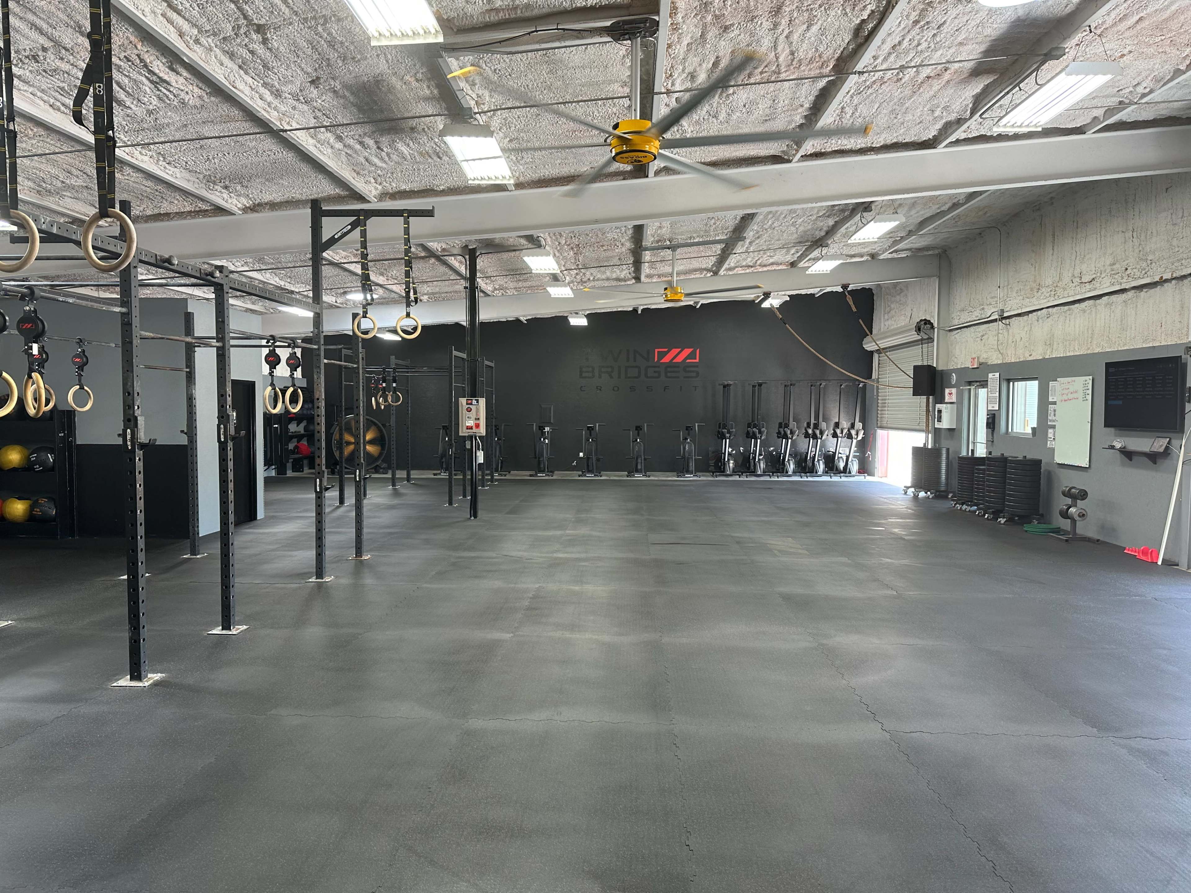 Spacious 4000 sq ft CrossFit Gym with Excellent Lighting & Parking Image in , Waco, TX