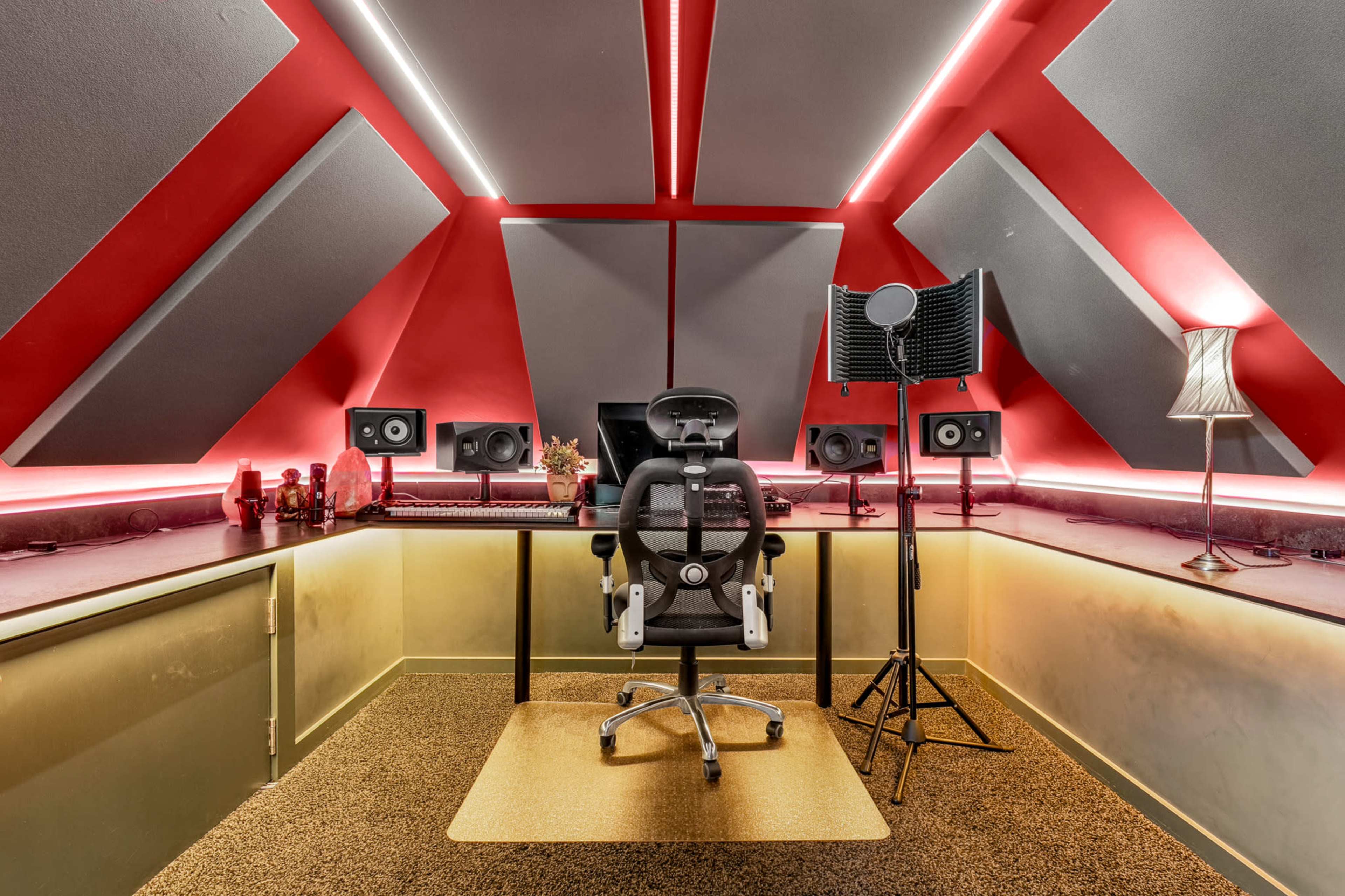 Rustic Sound-Proof Recording Studio Image in Bray Civil Parish, Maidenhead, Berkshire, ENG