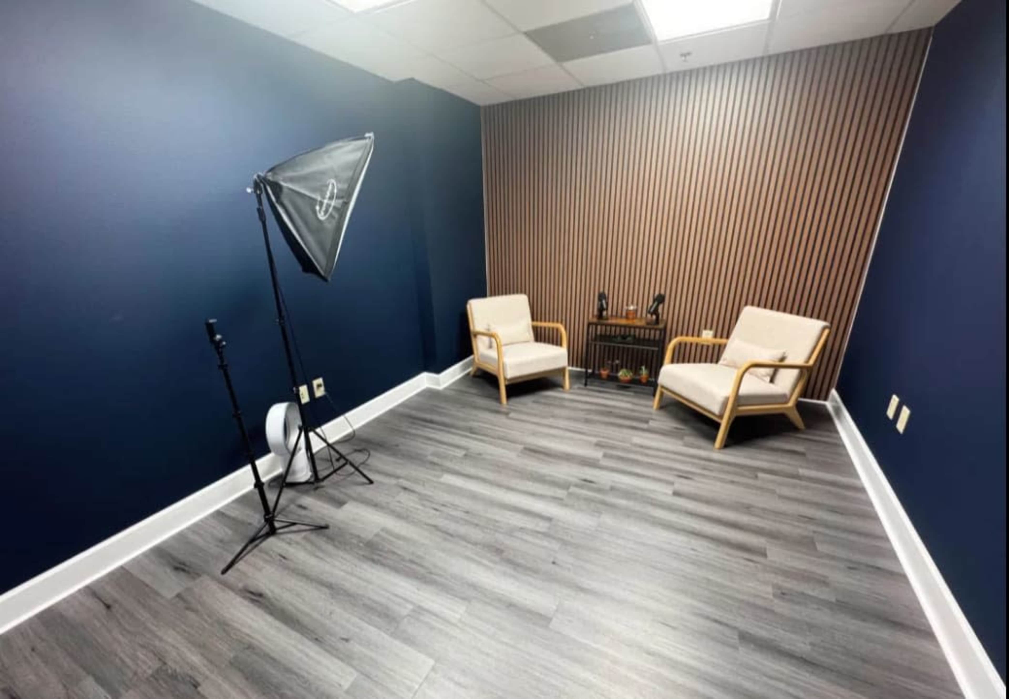 The Workbench at The Ivory Room Image in Altamonte Springs, Altamonte Spring, FL