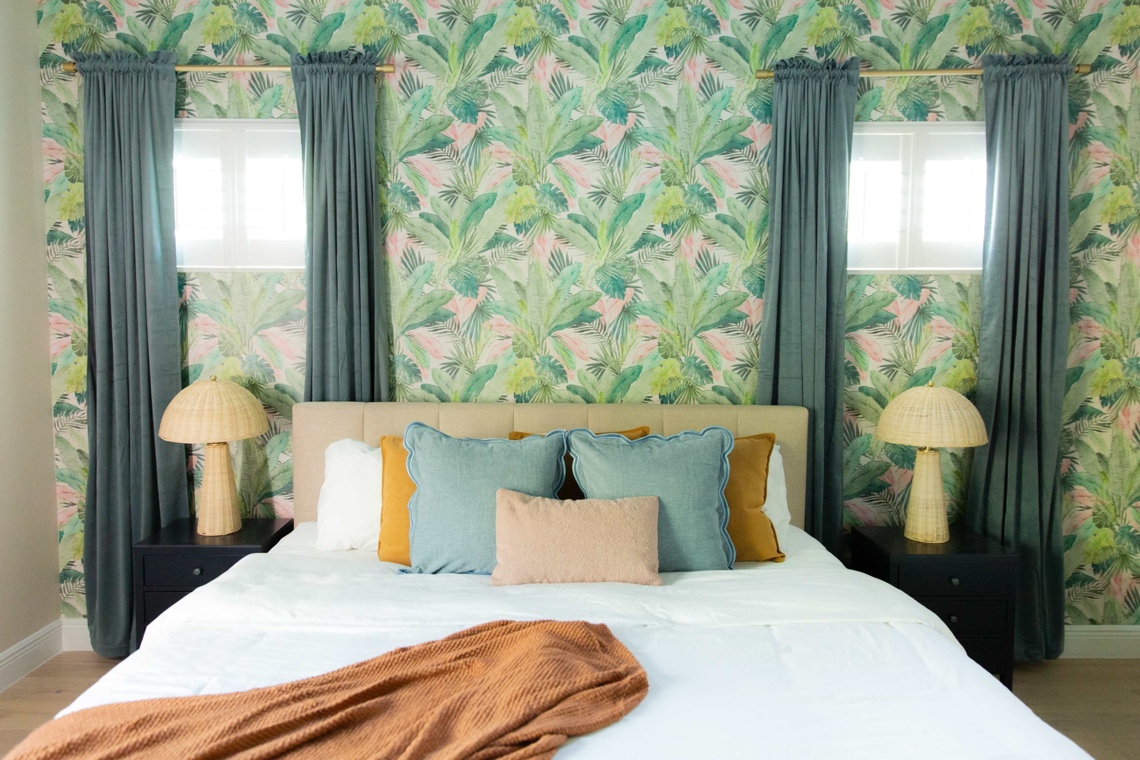 Bright, coastal modern design 4 Bedroom Home near Clearwater and Dunedin Image in Ozona, Palm Harbor, FL