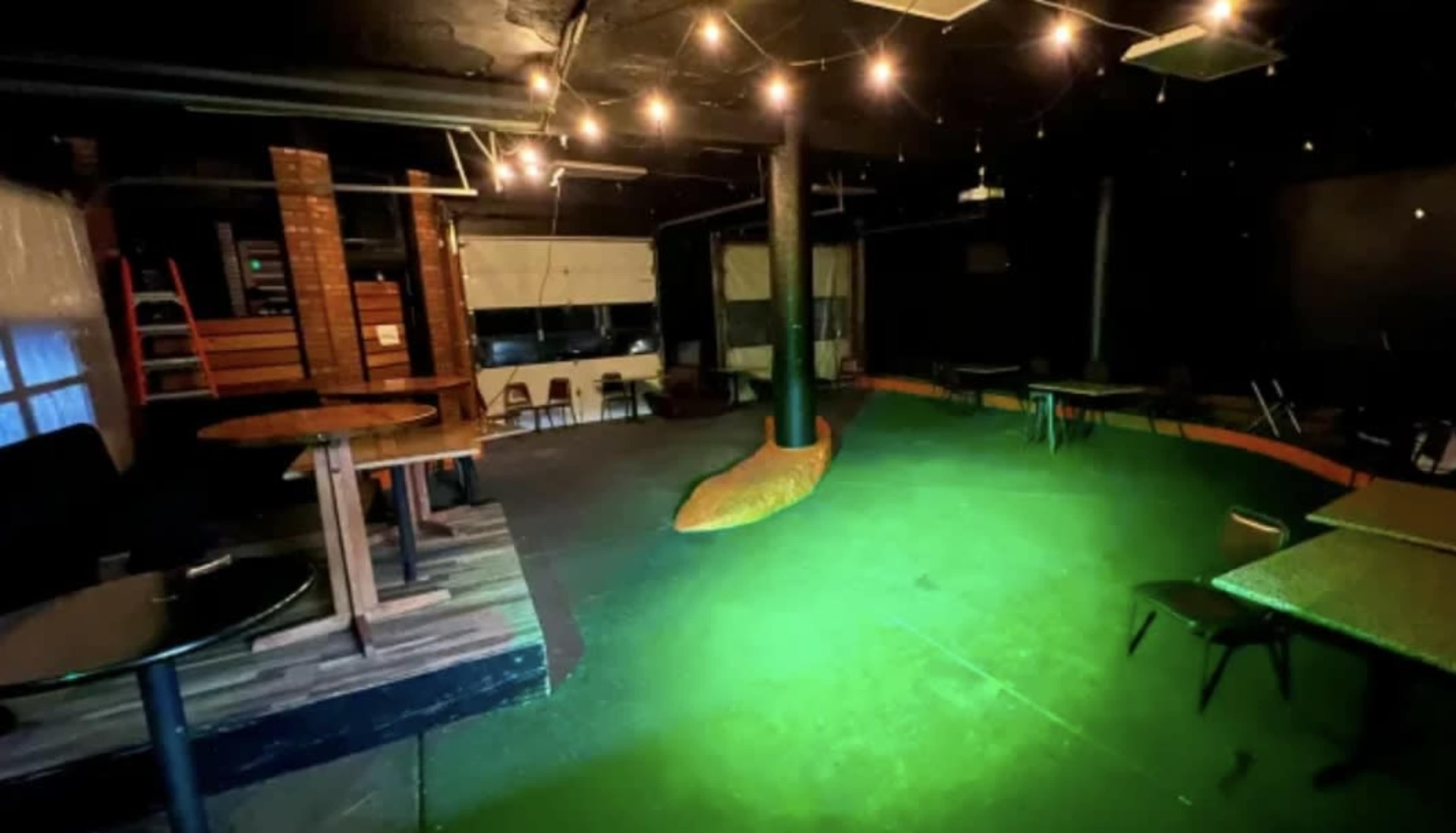 Entertainment event space in the heart of West St. Louis. Space available for Showcases, photo/video shoots, Parties, corporate events and holiday parties. Image in Hamilton Heights, Saint Louis, MO