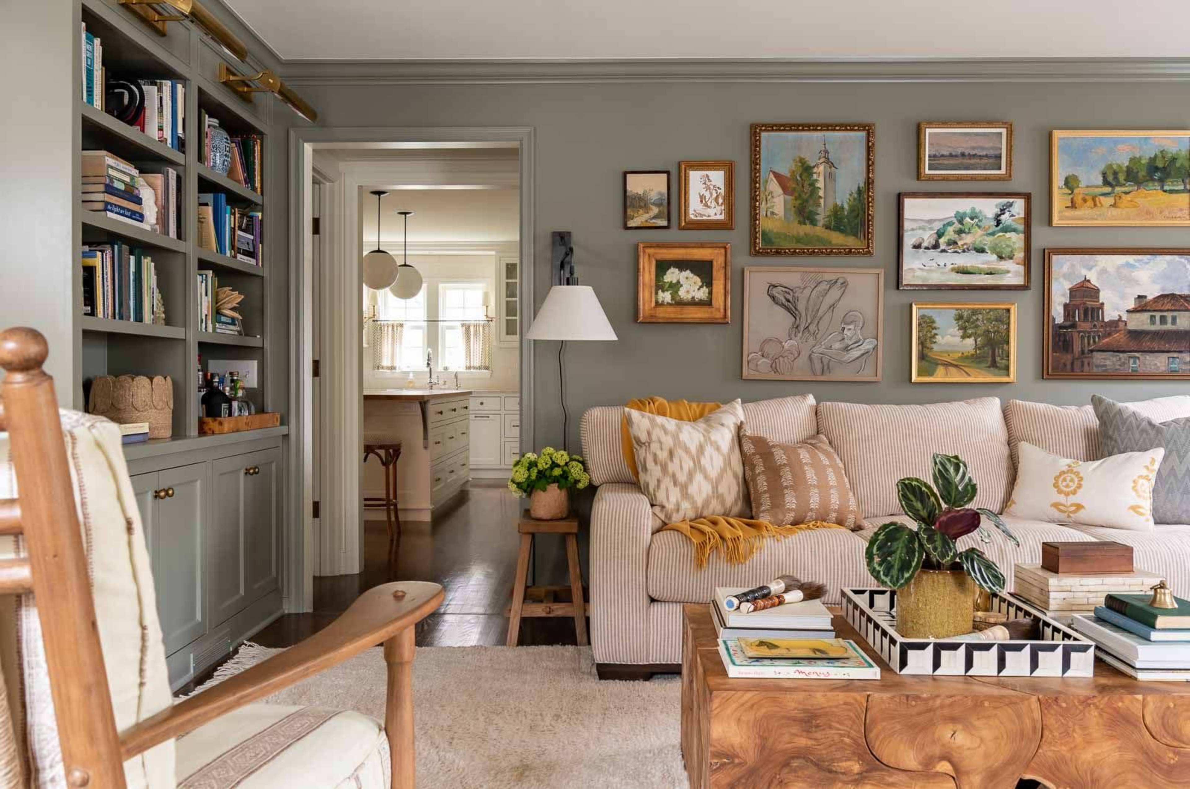 1940s Cape Cod with Freshly Renovated Traditonal Finishes Image in Arden Park, Minneapolis, MN