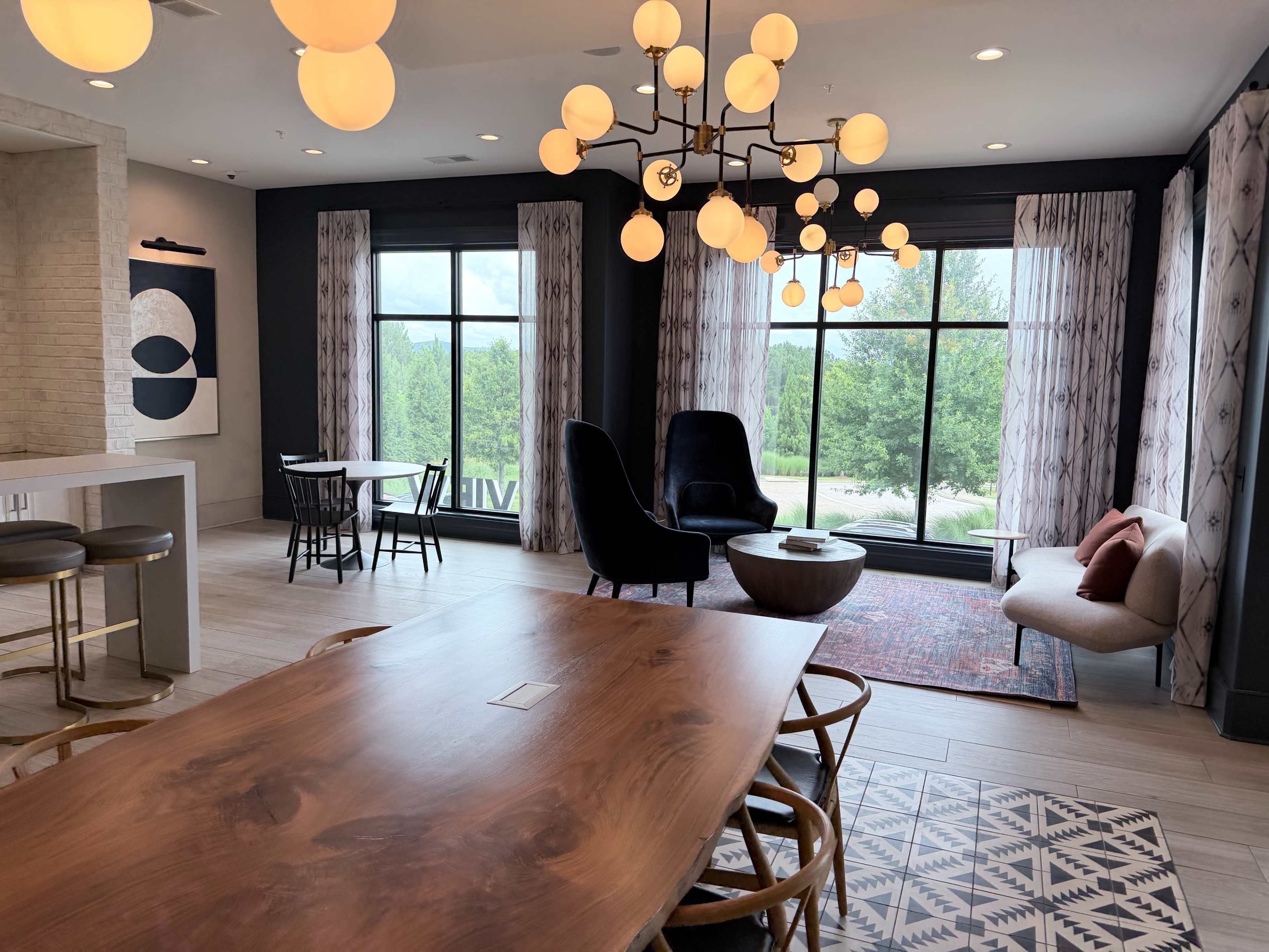 Chic Lounge @ The View Image in Woodstock, Woodstock, GA