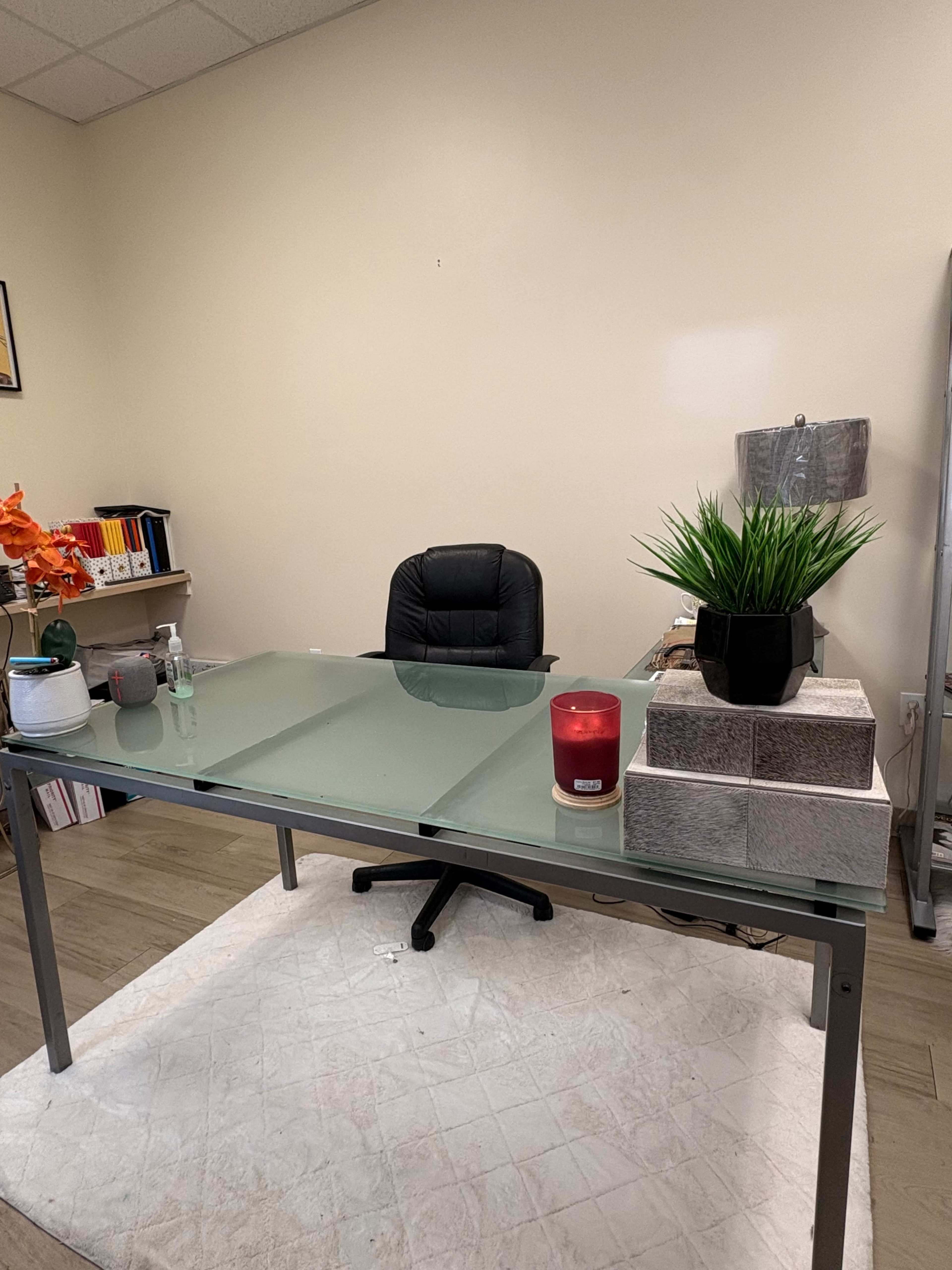 •	Content shooting 	•	Podcasting 	•	Therapy sessions 	•	Client meetings 	•	Study/work sessions    •   Office Work Image in Stoughton, Stoughton, MA