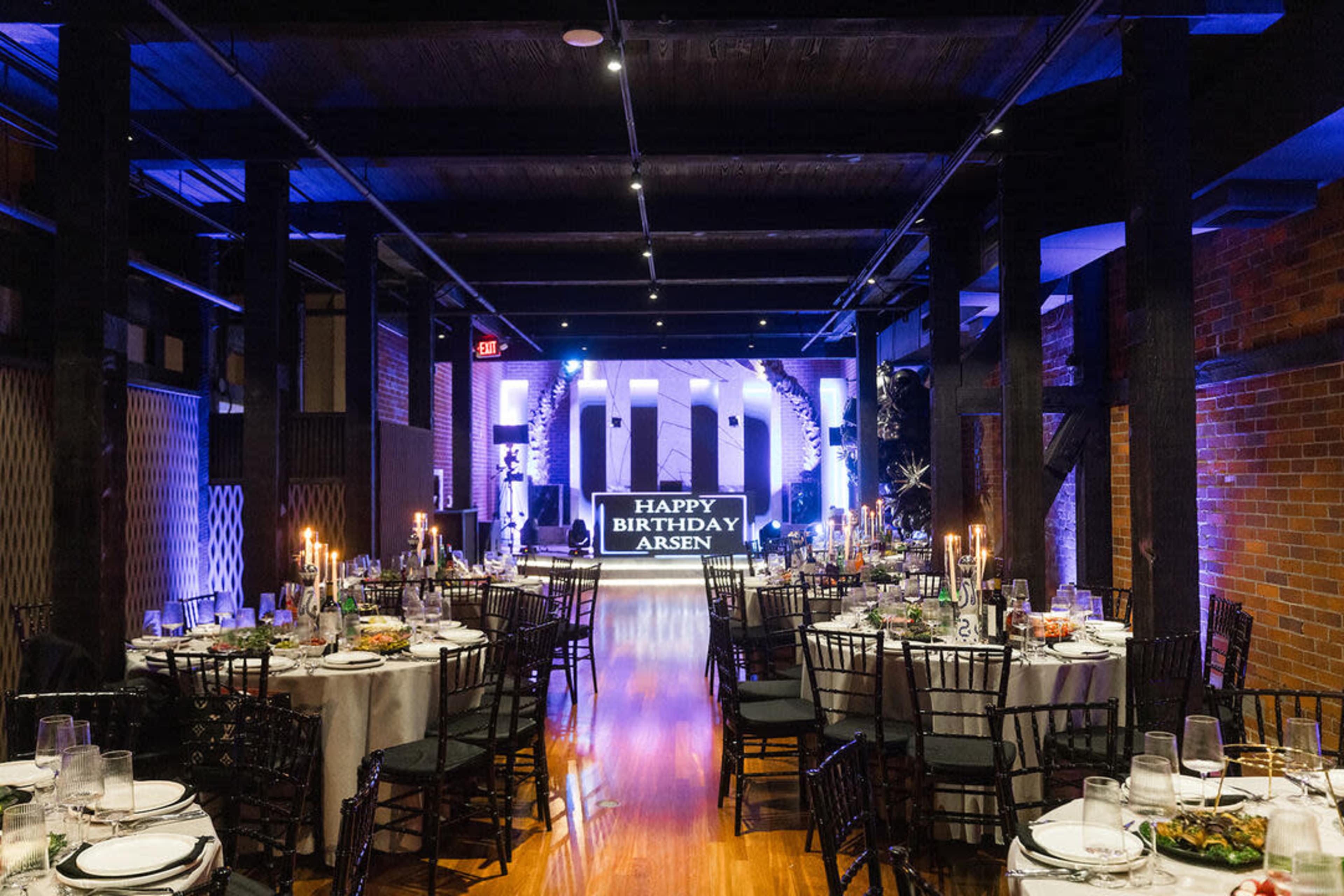 Elegant Downtown Event Hall with Stage & Full Bars Image in Old Sacramento, Sacramento, CA