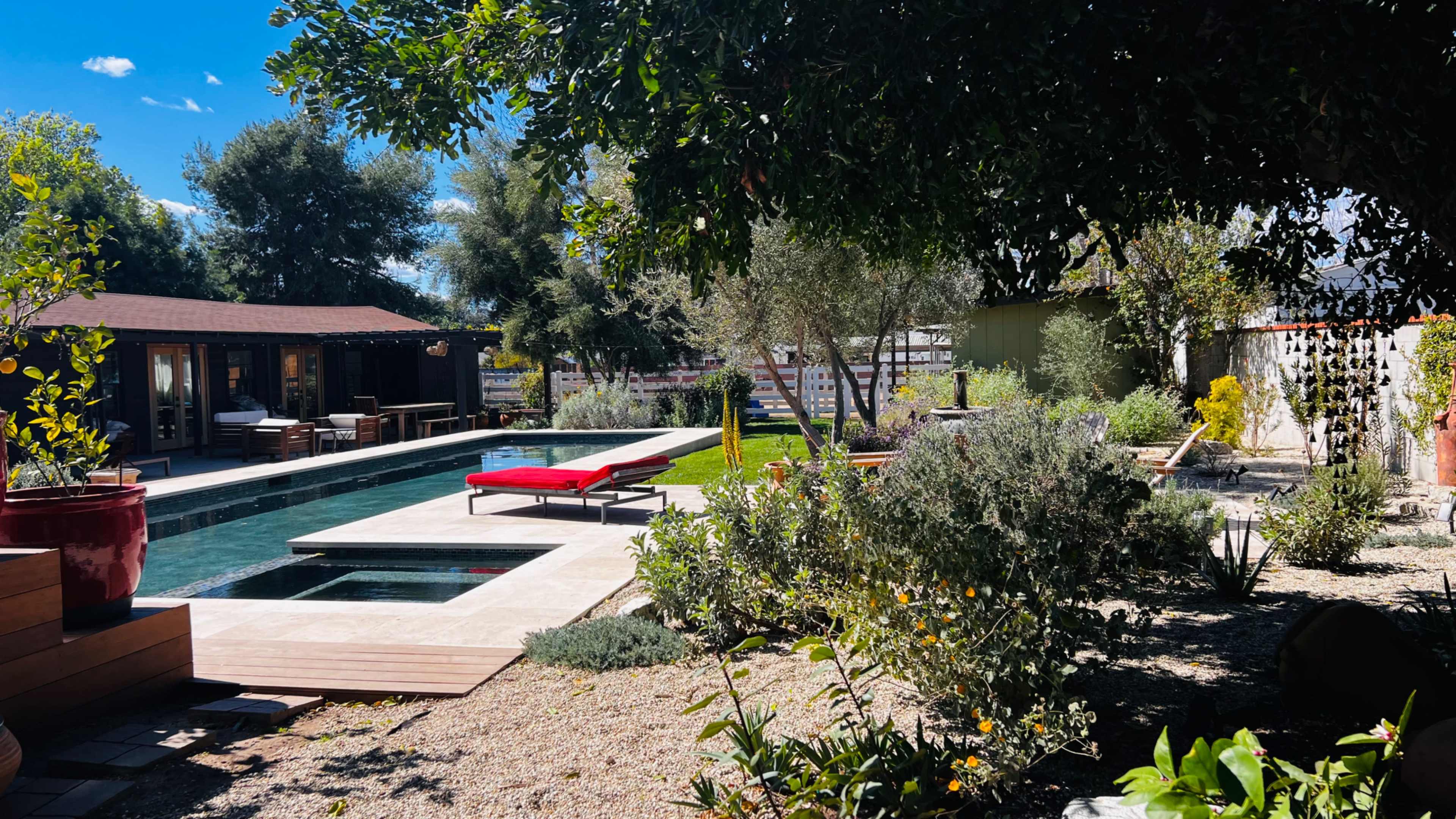 Amazing Ranch Property in Los Angeles with pool, ranch style house ...