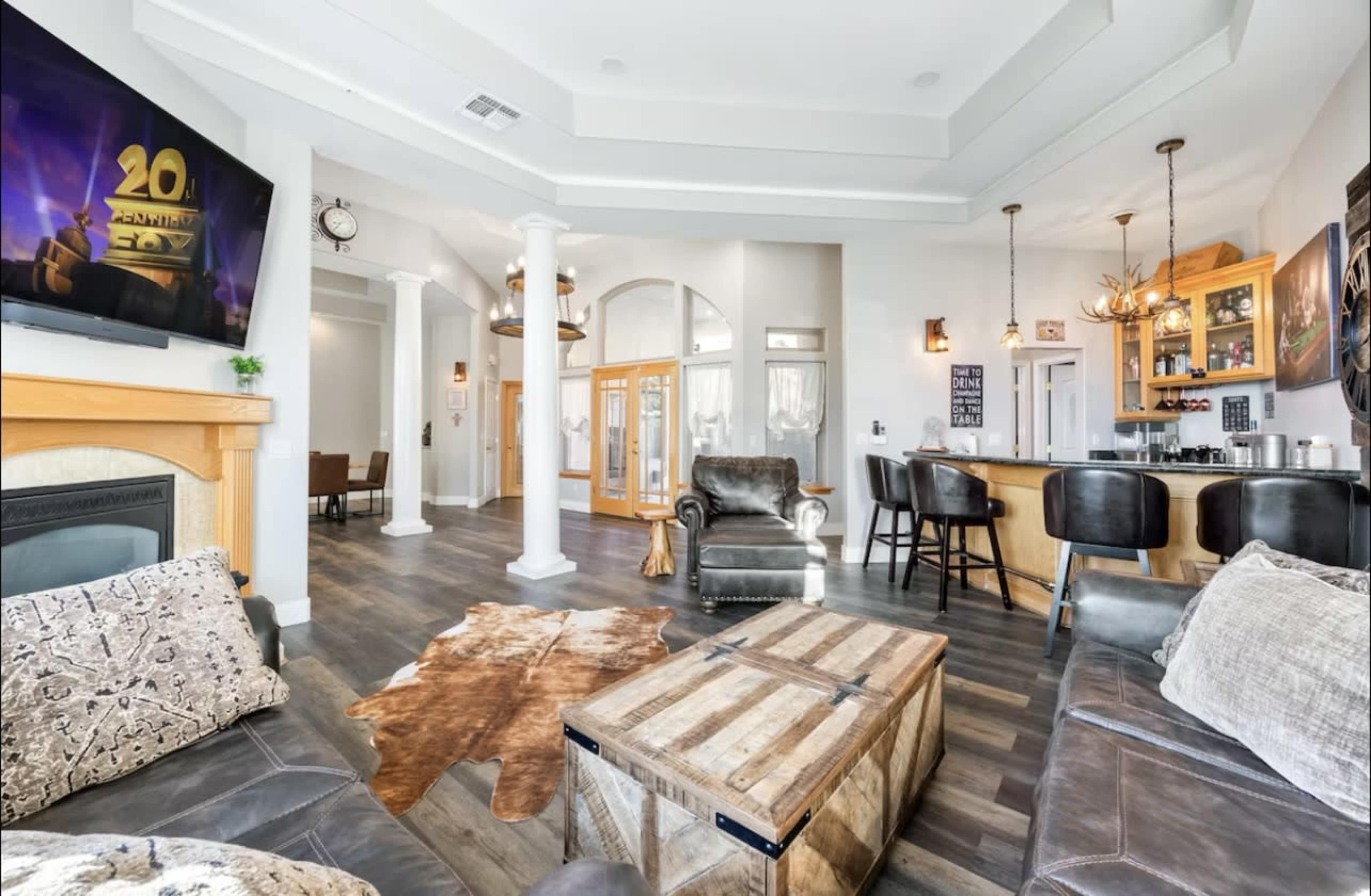 Private Vineyard Retreat: Estate with 200 Acres Image in , Tehachapi, CA