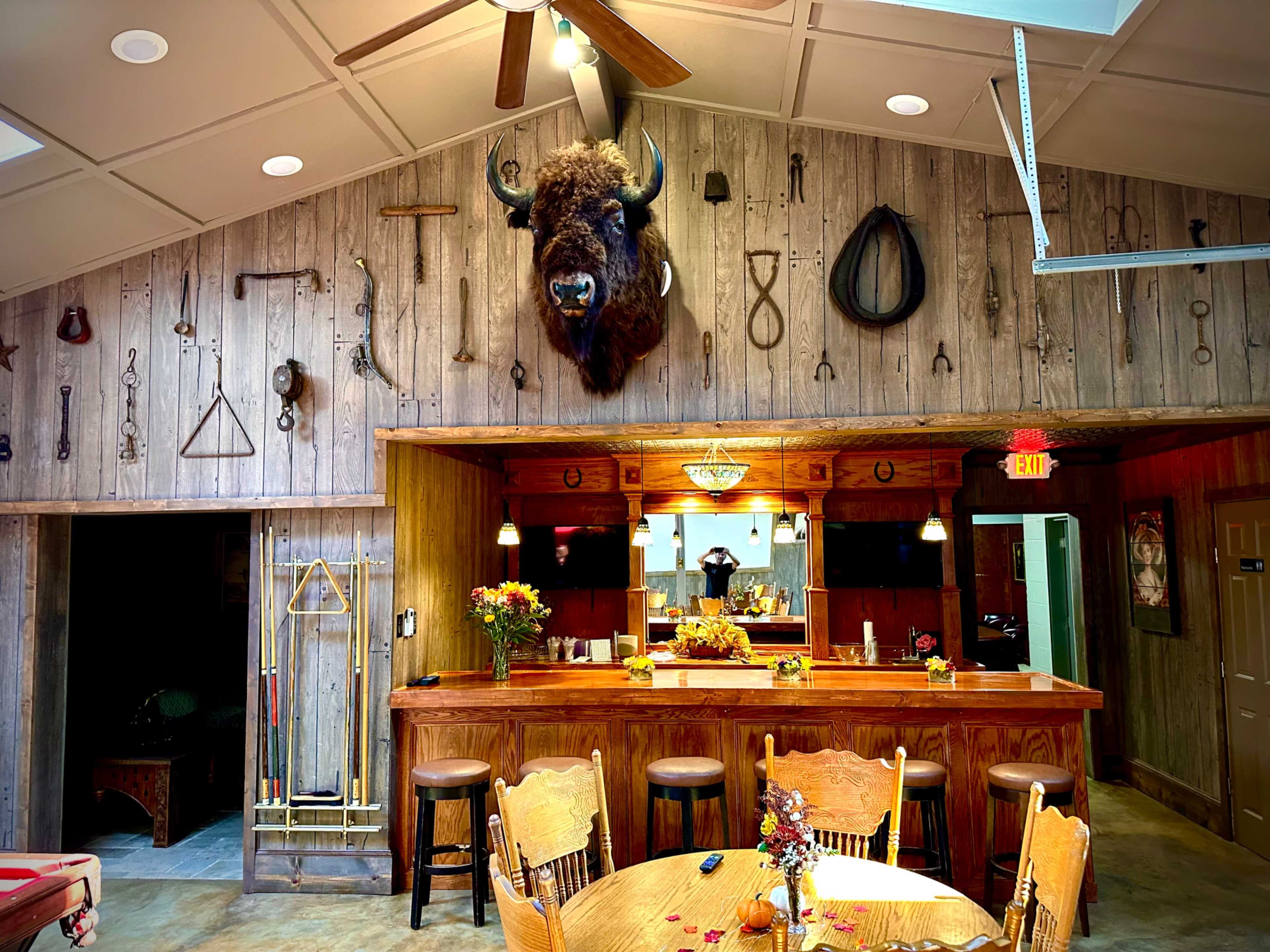 Rustic Lodge with Western Saloon Vibes & Private Event Rooms Image in Sioux Township, Parkville, MO