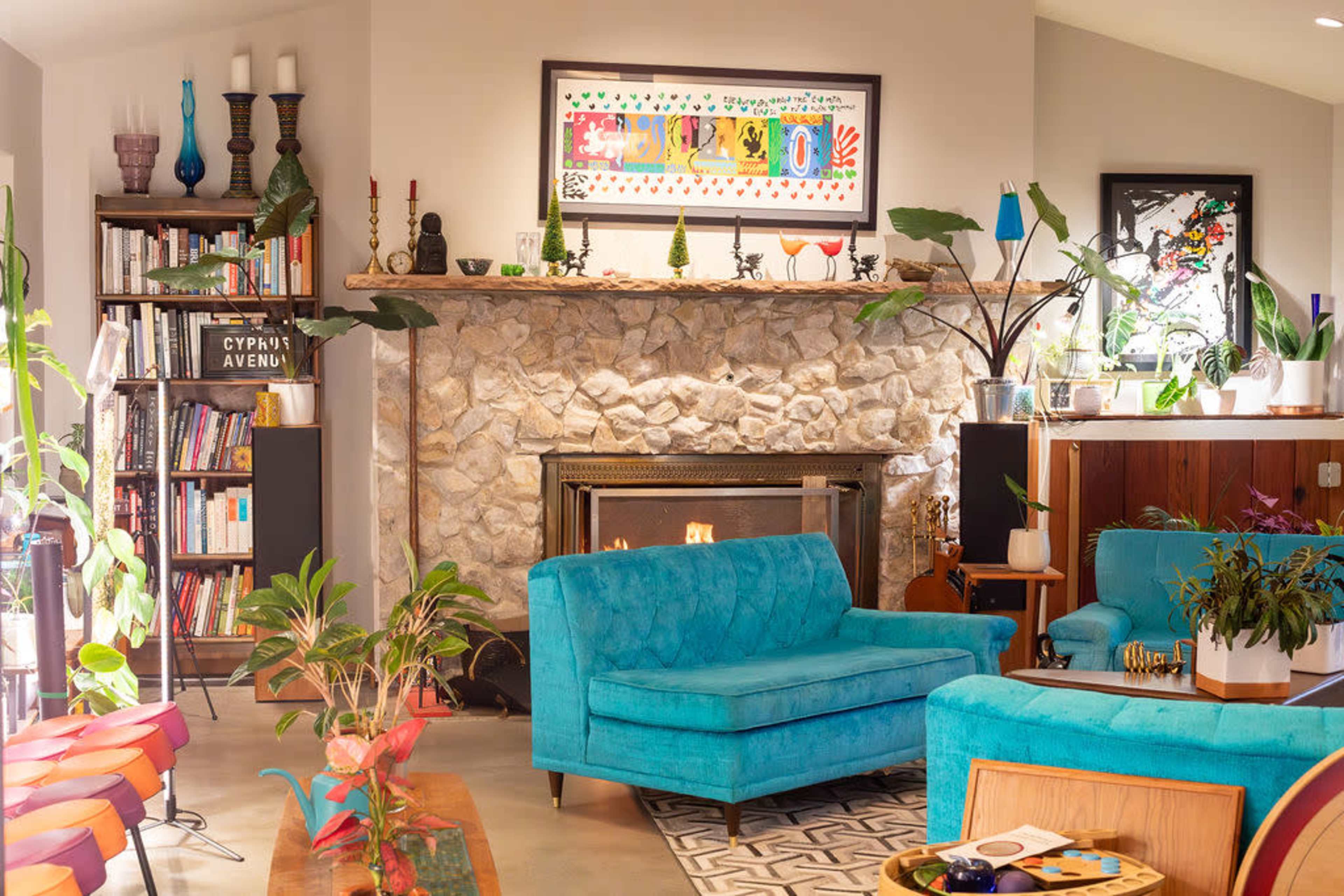 Mid-Mod Meets Urban Oasis: A Creative Space for Photo Shoots, Podcasts, Meetings, and More Image in Harvey Park, Denver, CO