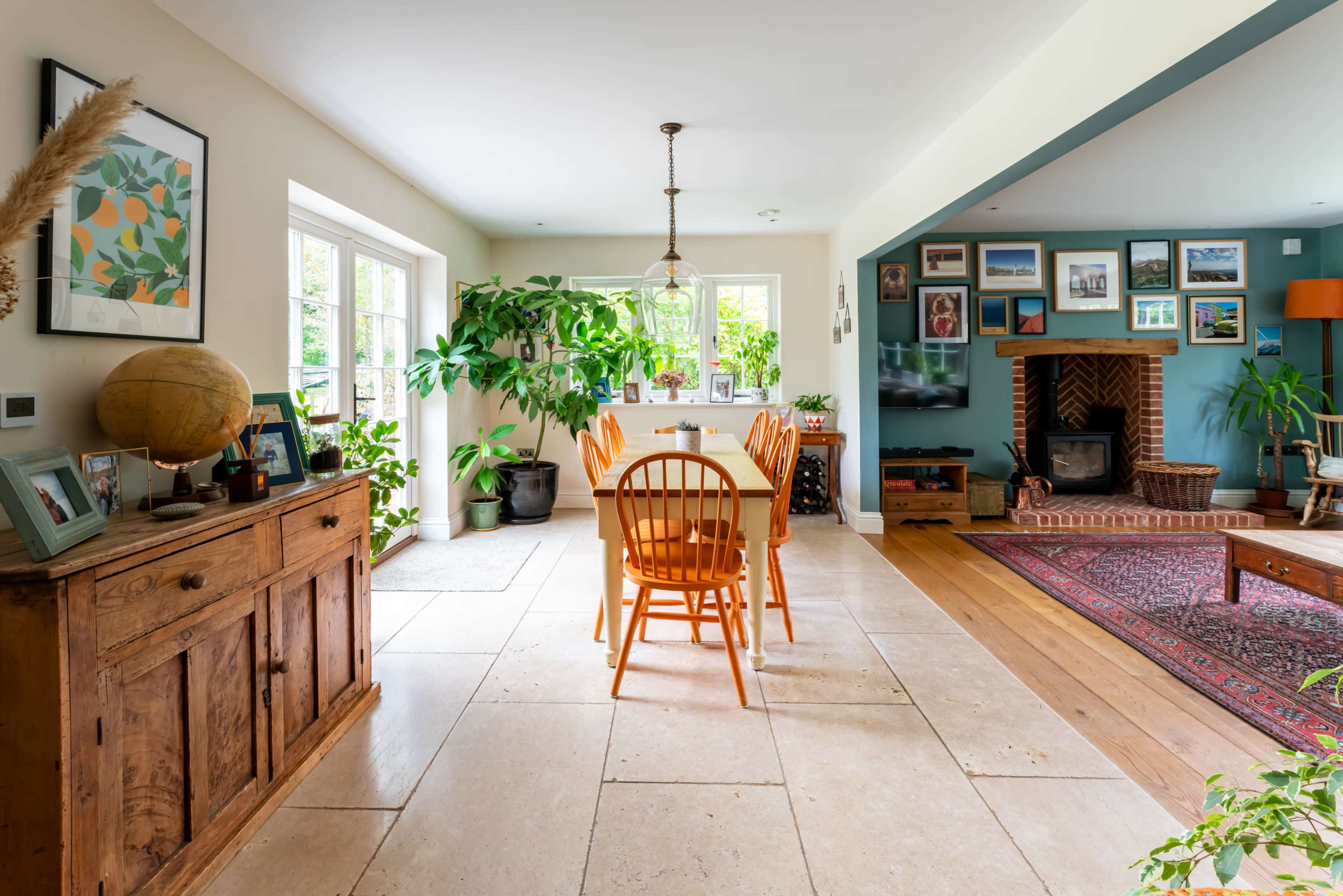 Country House with Beautiful Garden surrounded by Woodland Image in Elsted and Treyford, Midhurst, ENG