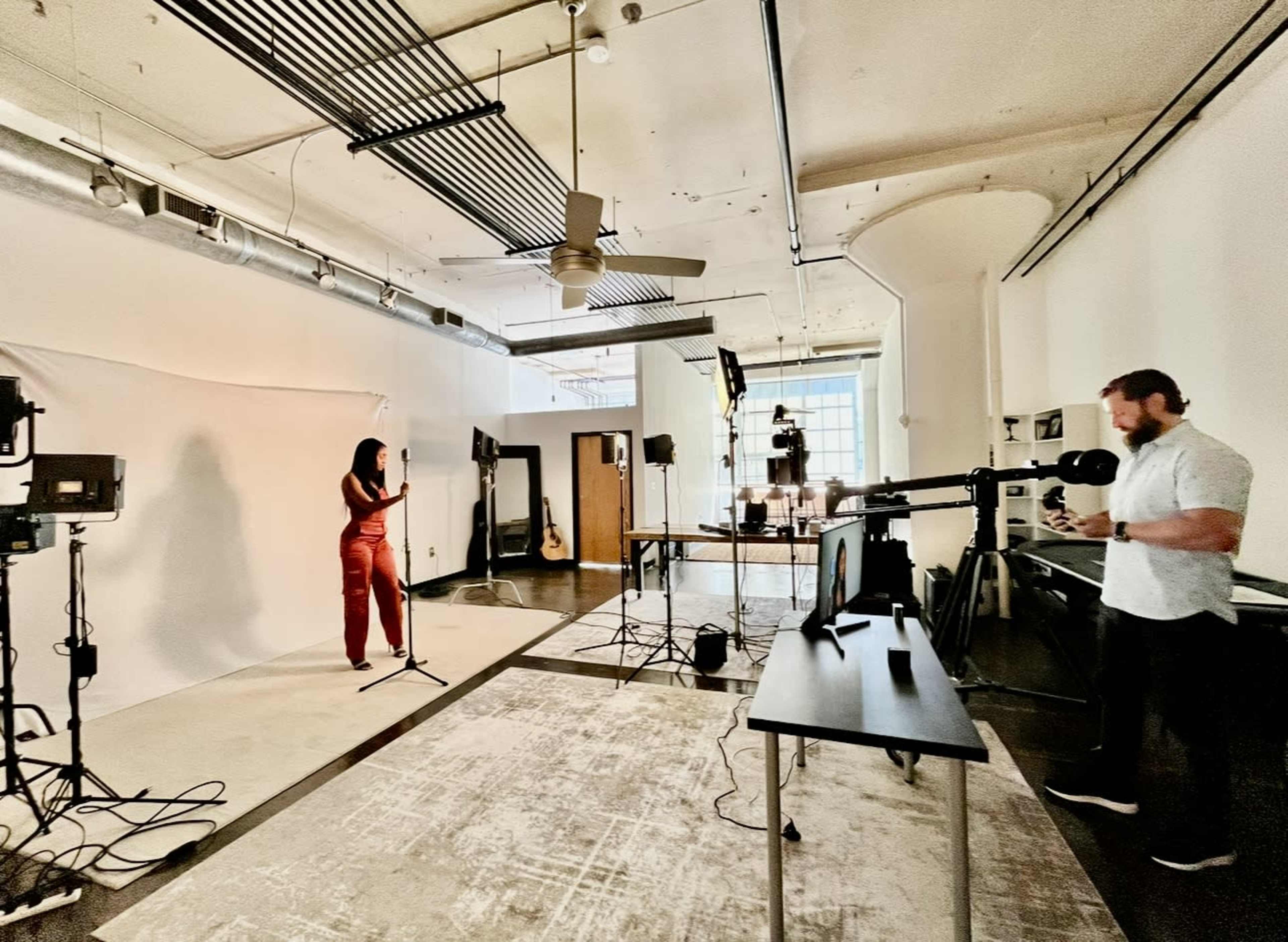 2,000 sq ft Loft studio space with 13ft ceilings and beautiful view of Ponce City Market Beltline Image in Poncey-Highland, Atlanta, GA