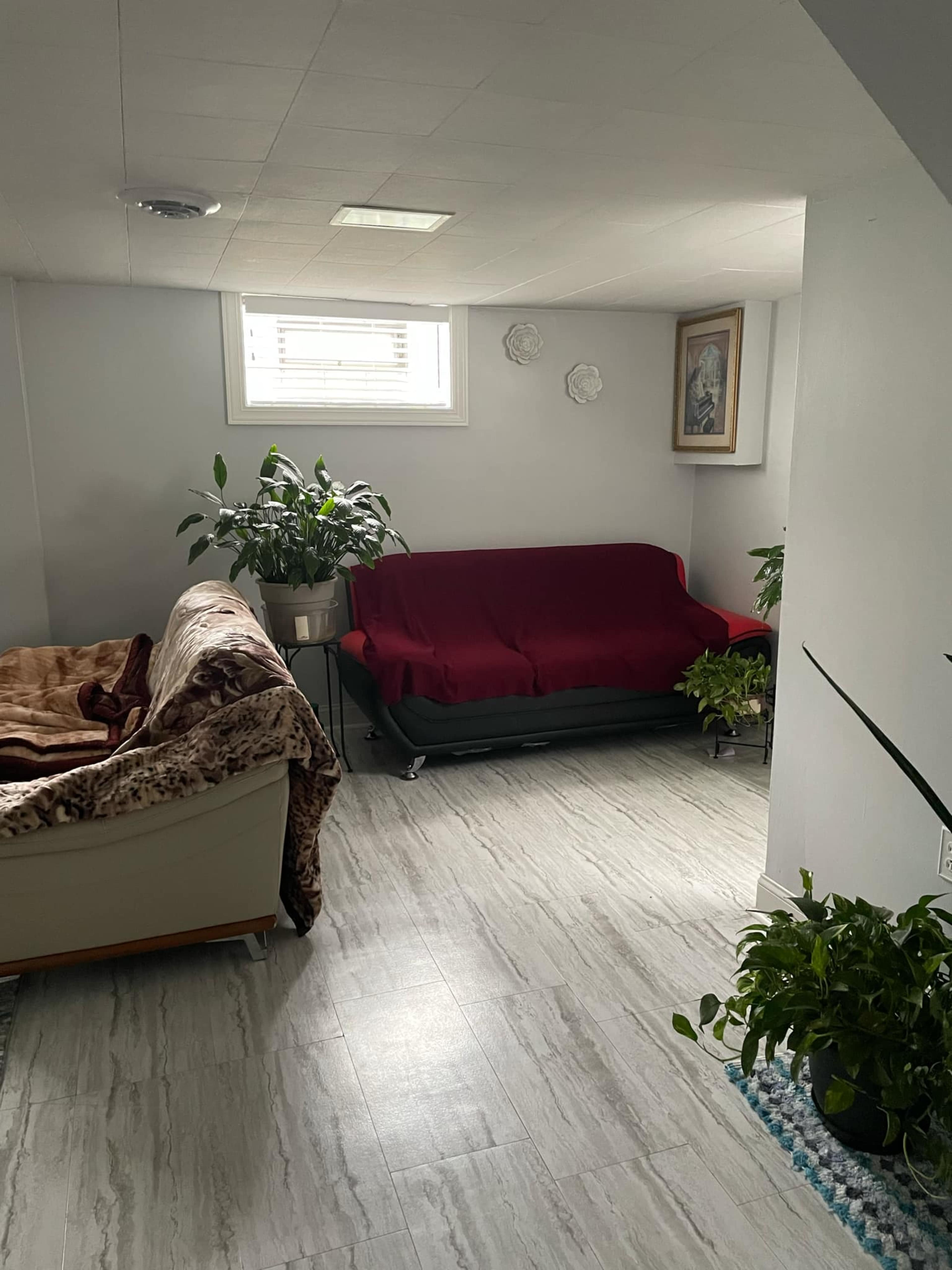 5 minute walk to the Forest preserve. 10 minute drive to Lake Michigan. 10 minute drove to Wolf Lake Indiana. Image in South Side, Chicago, IL