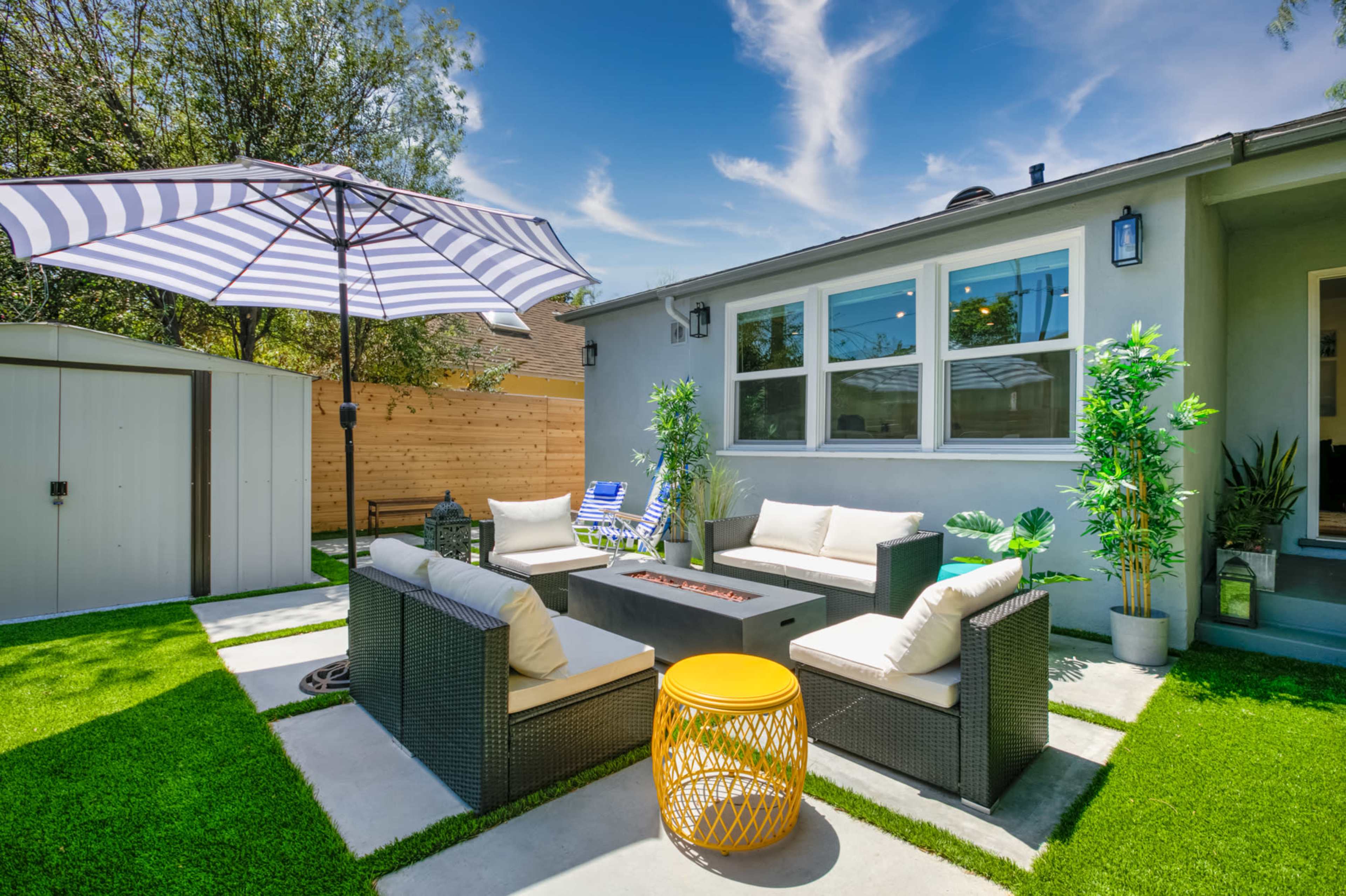 Stunning Venice Home with Private Yard & Deck Image in Venice, Venice, CA