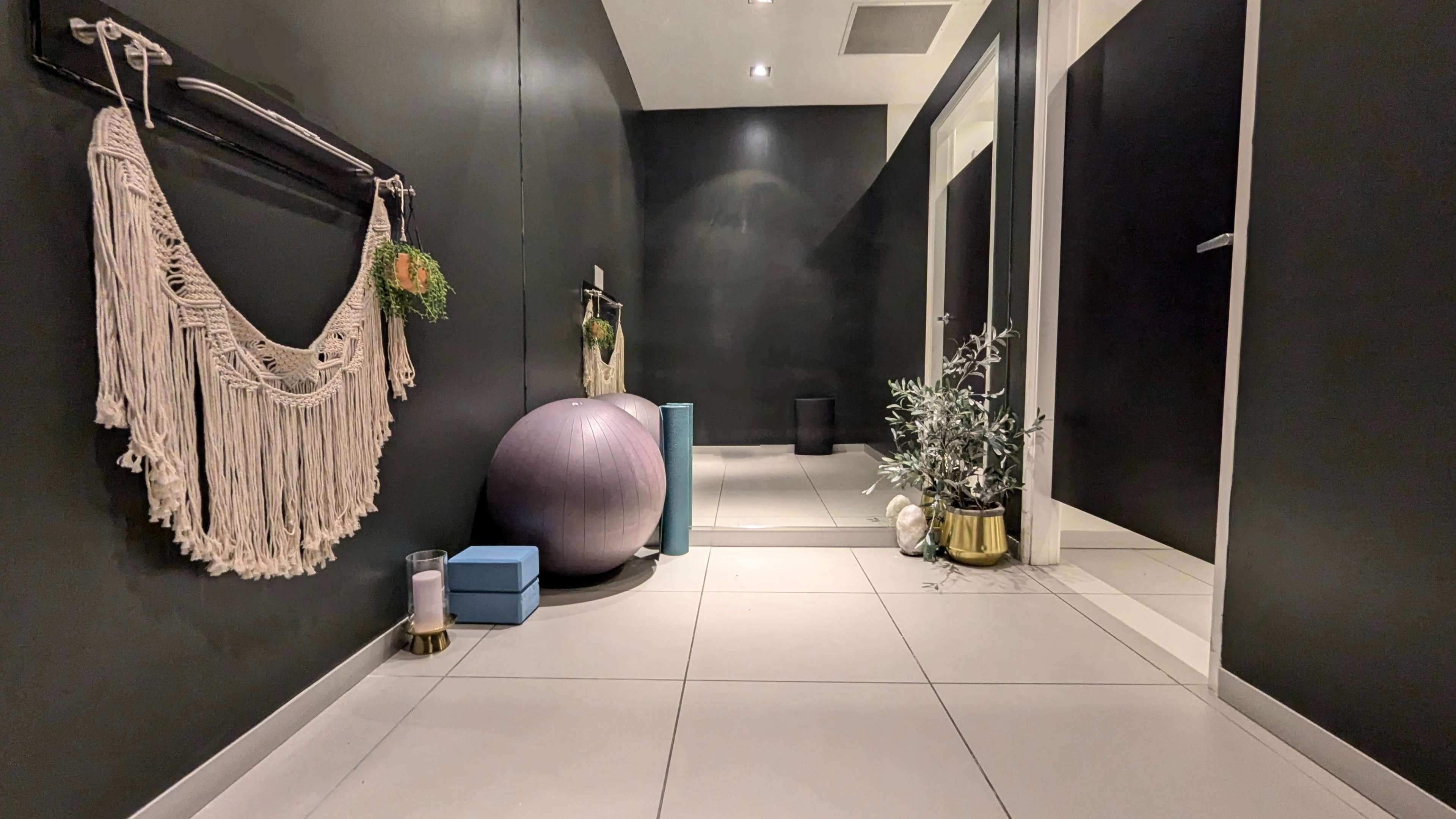 2 Person Meditation & Yoga Room Image in North Redondo, Redondo Beach, CA