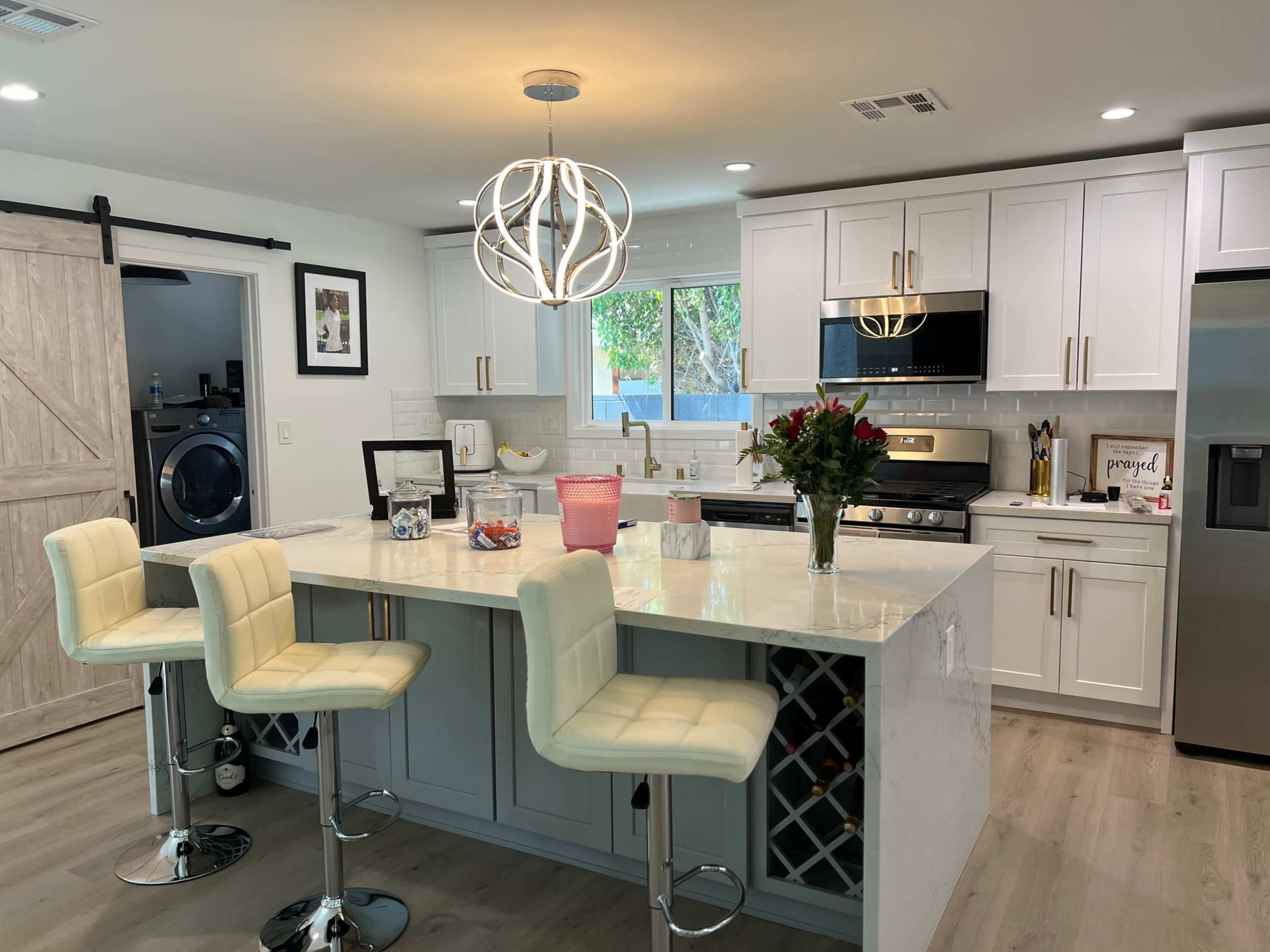 Modern Mid-Century Retreat with Pool Image in Northridge, Northridge, CA