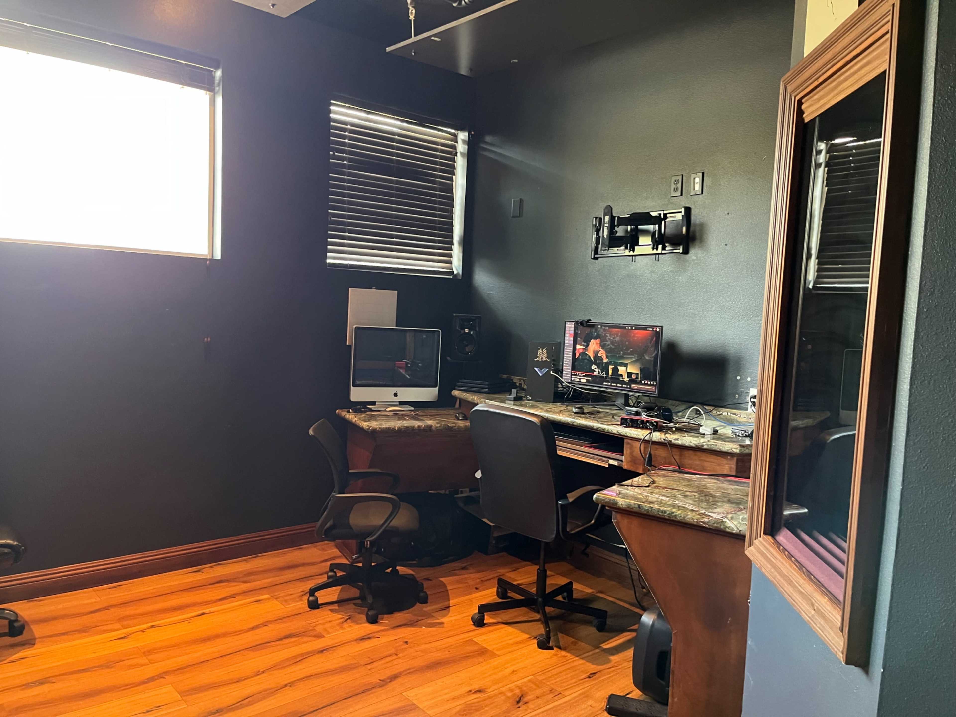 Kre8tive Recording Studio Image in Downtown Las Vegas, Las Vegas, NV