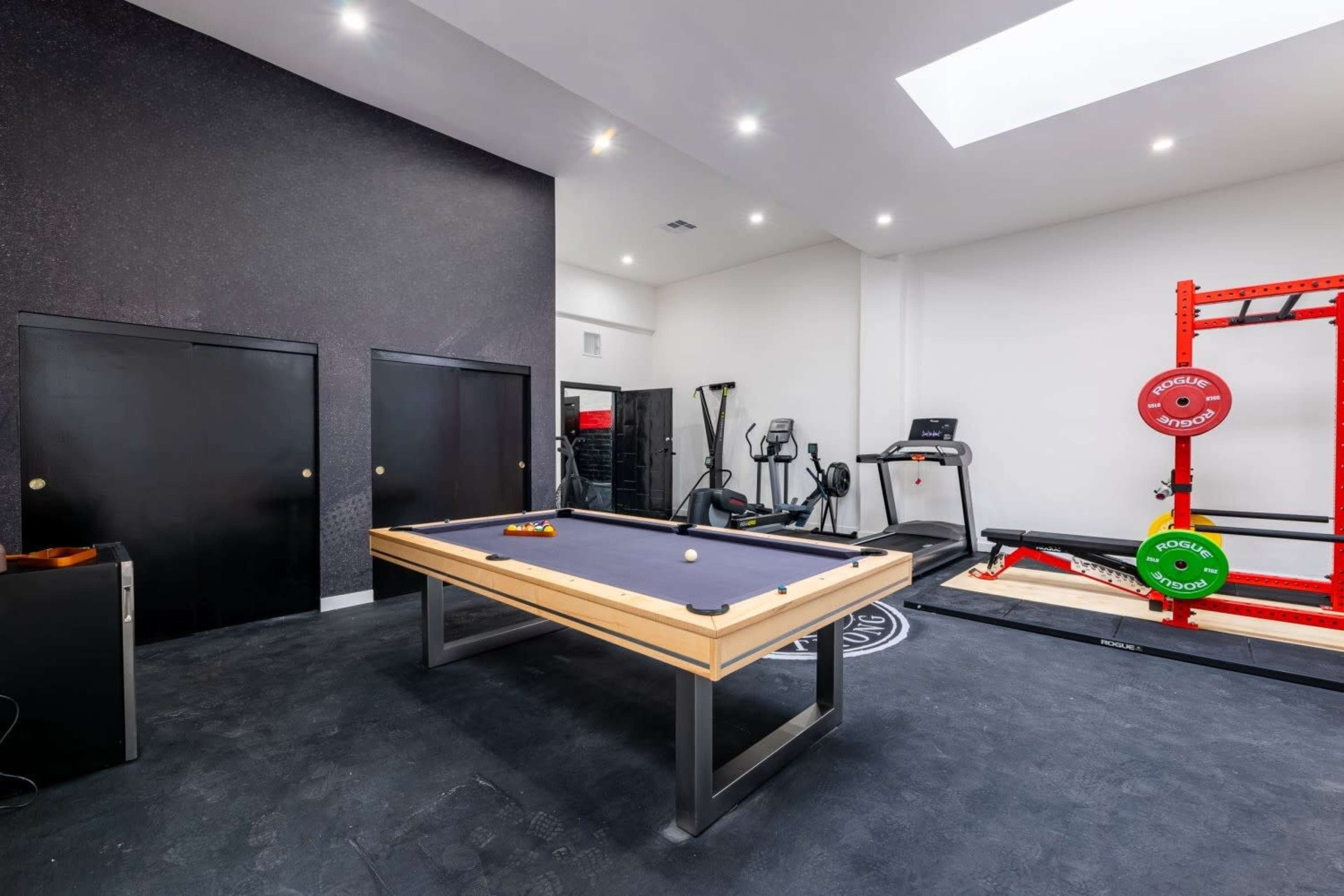 Spacious Modern Office in Burbank – Film/Photo Shoot Ready Image in Burbank, Burbank, CA