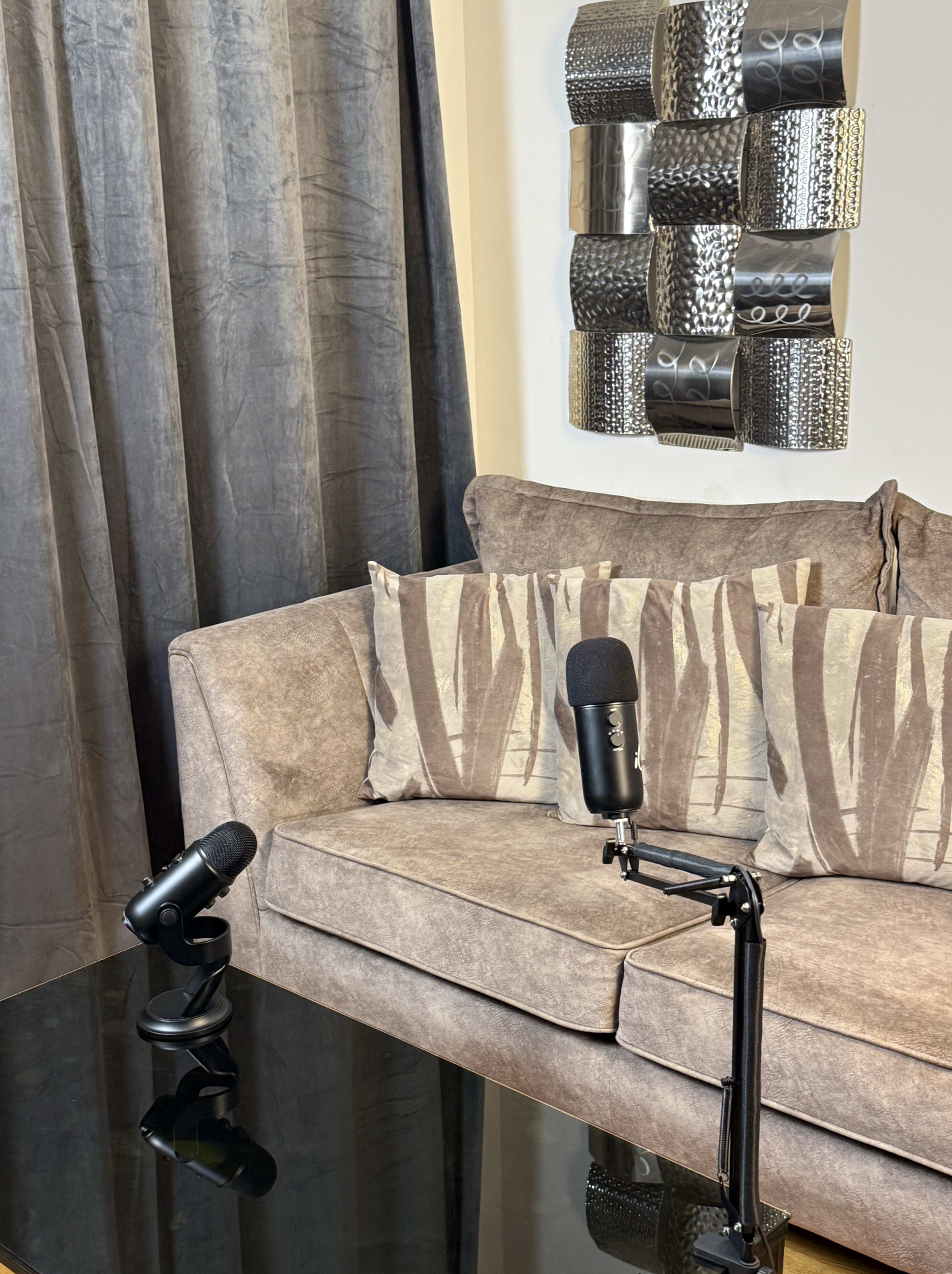 Modern Podcast & Content Studio Near London with Lighting & Backdrop Image in Slough, Slough, ENG