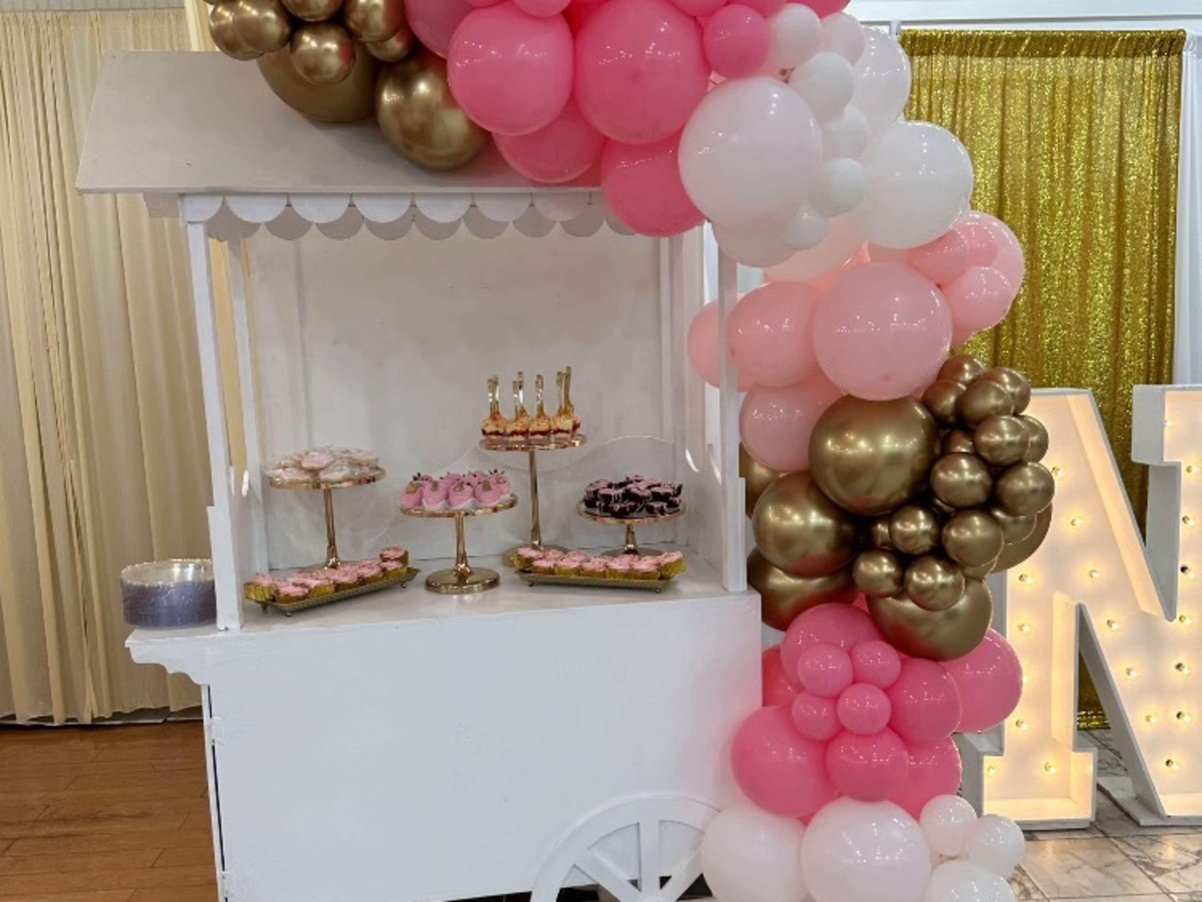 Candy Cart w/balloons