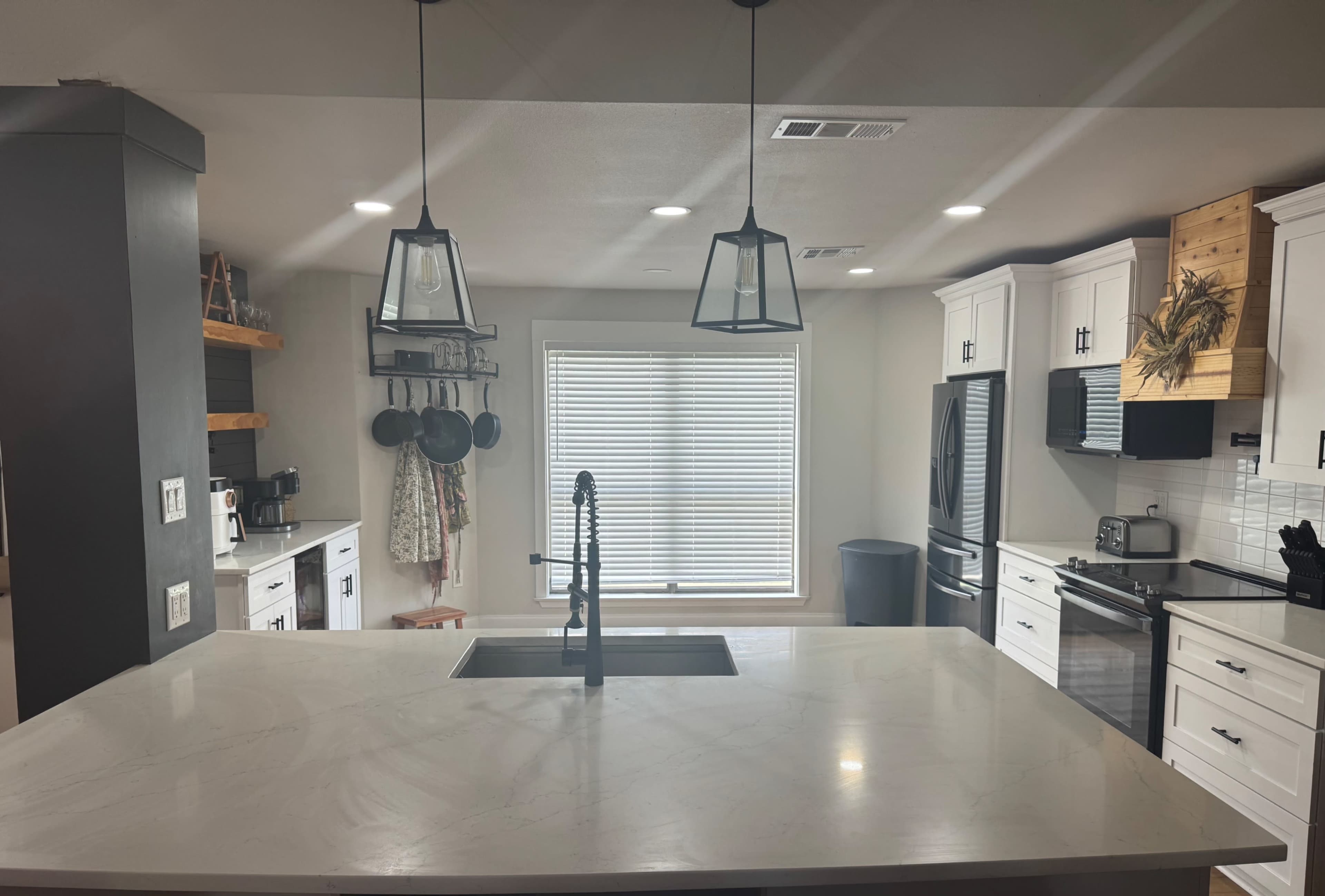 Cozy Modern Farmhouse Kitchen Image in , Hammond, LA