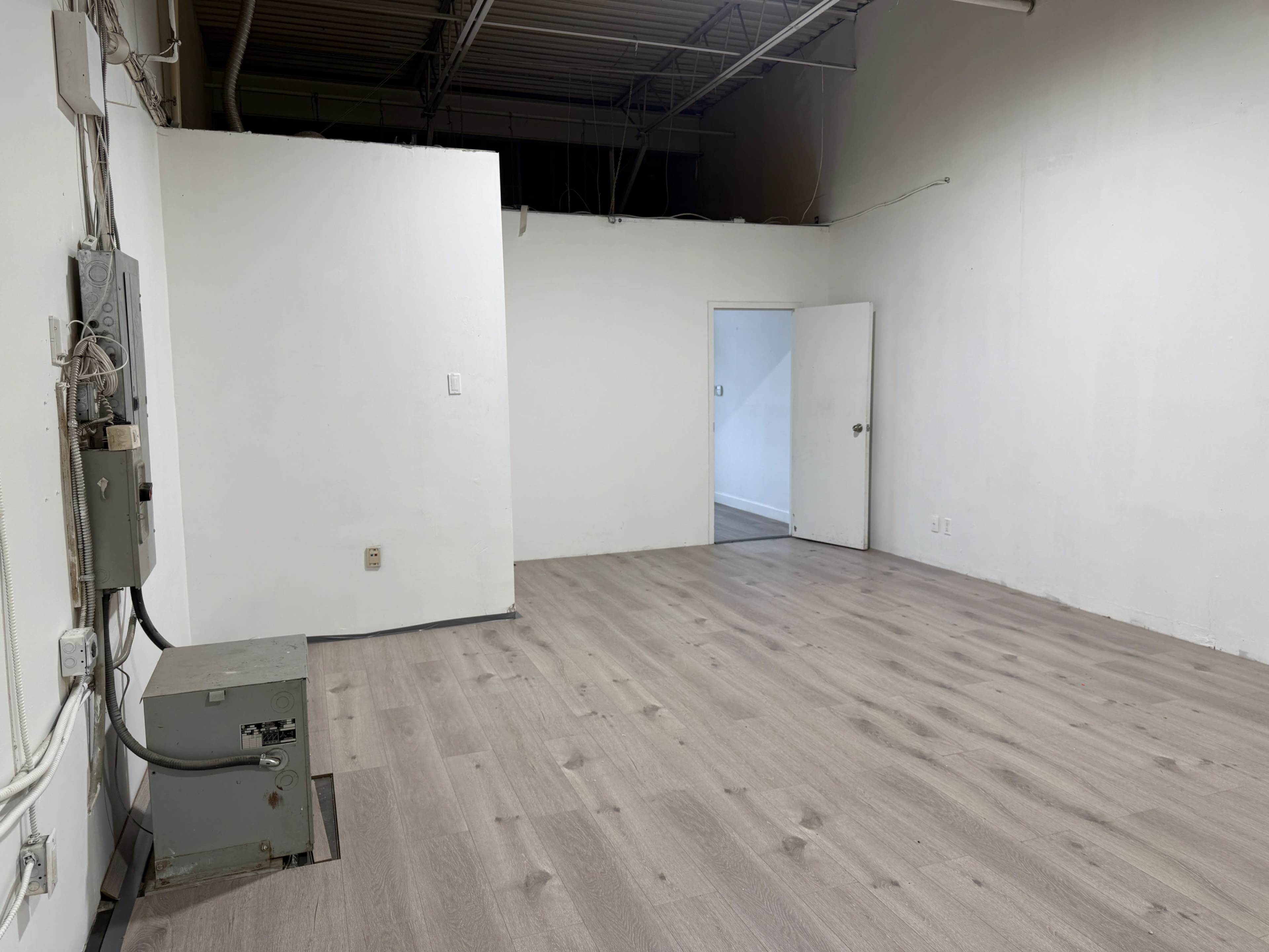 District 19 – Raw Industrial Space for Shoots, Pop-Ups & Private Events Image in Armdale, SCARBOROUGH, ON