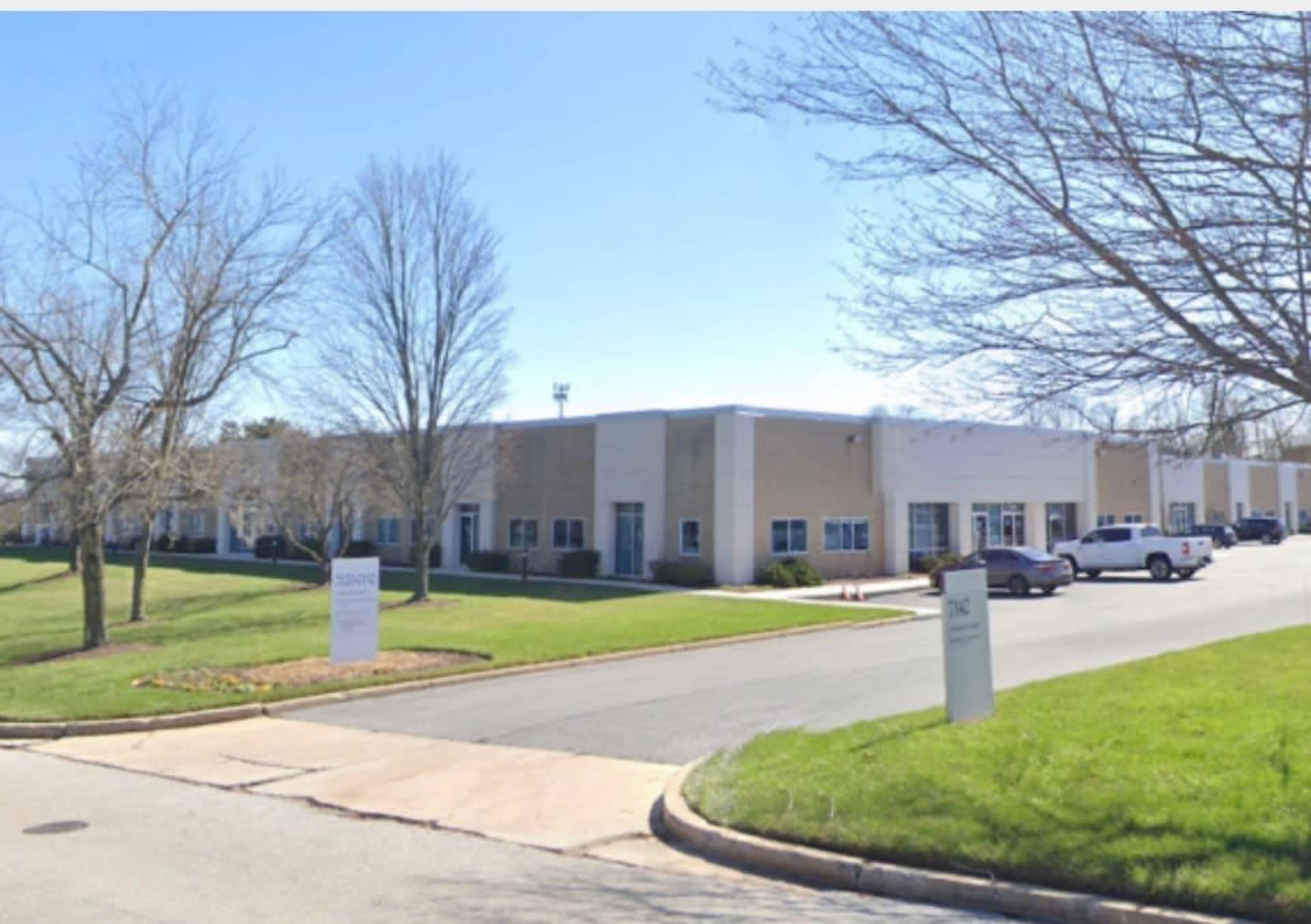 Warehouse space with plenty of parking Image in Windsor Mill, Windsor mill, MD