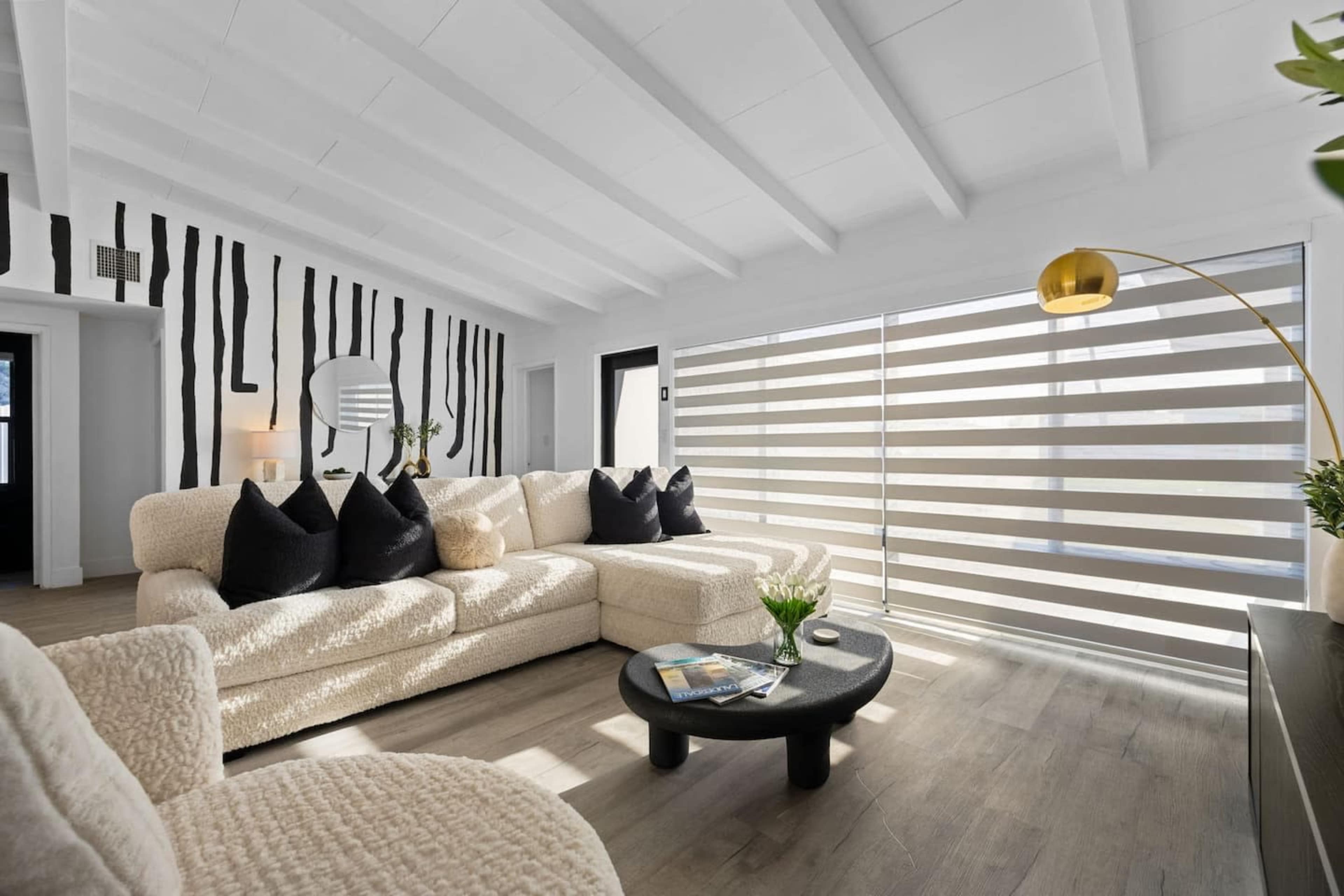 Vibrant House W/ Pool & Entertainment – Perfect for Events, Filming, and Creative Projects! Image in Lauderdale Isles, Fort Lauderdale, FL