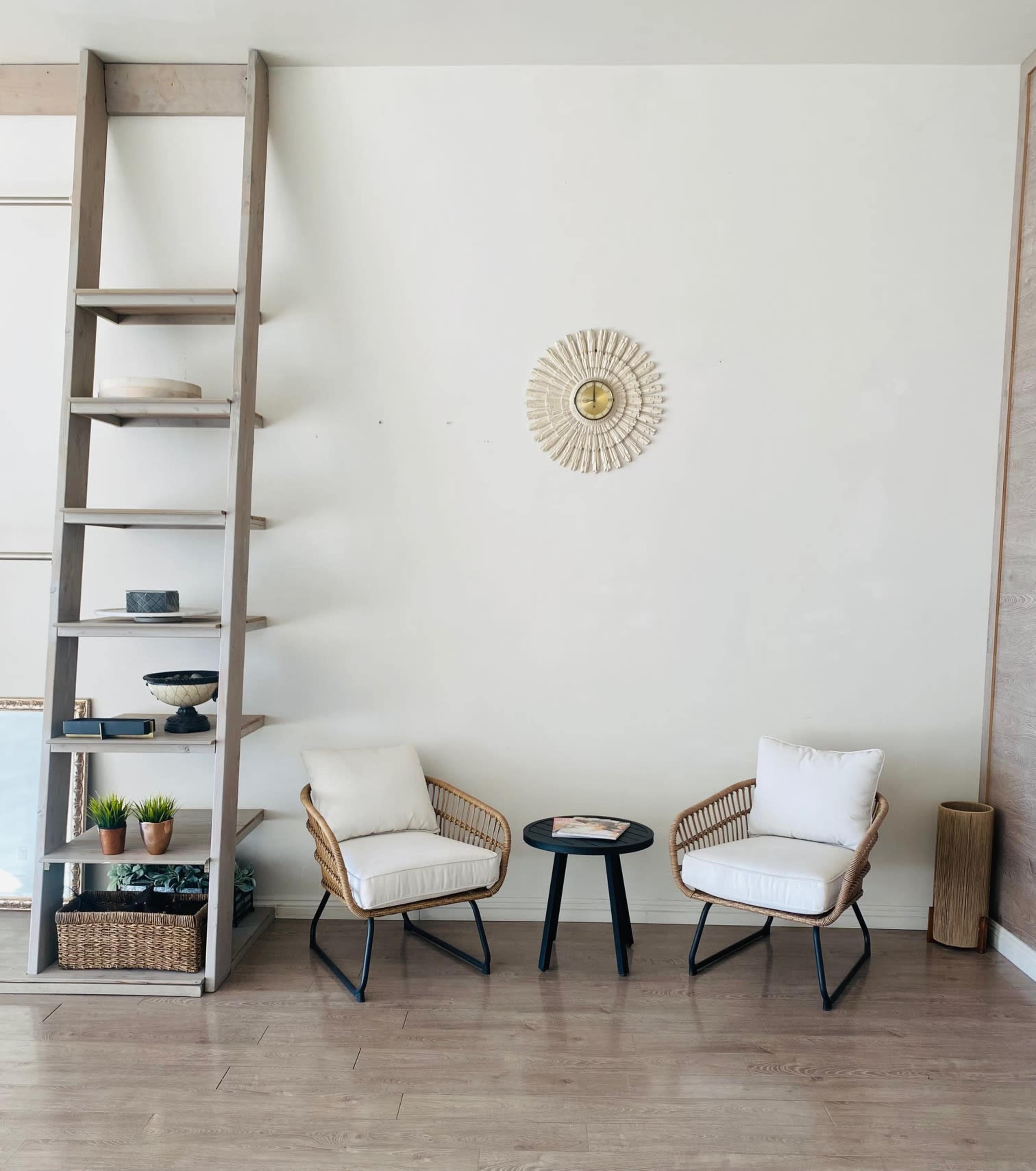 Modern Space  Photoshoots, Offsites, Meetings, Classes & more Image in Altadena, Altadena, CA