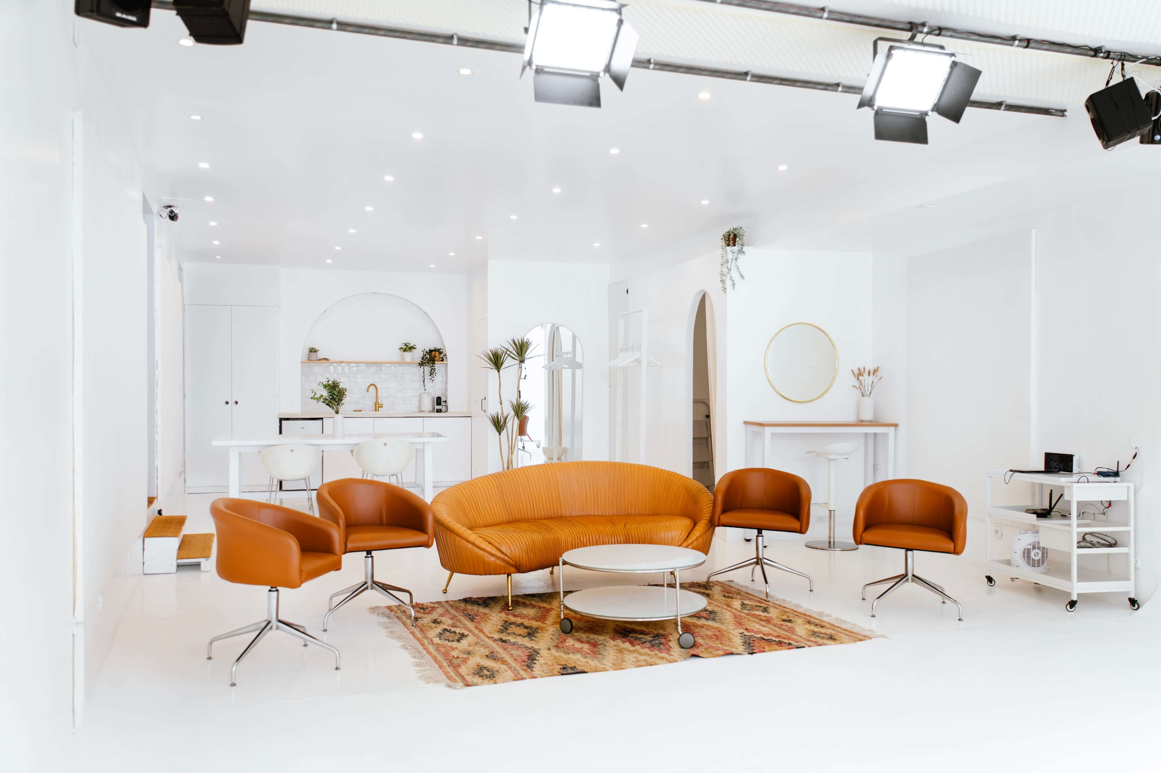 grand studio de production premium, moderne et fonctionnel Image in Saint-Fargeau, Paris