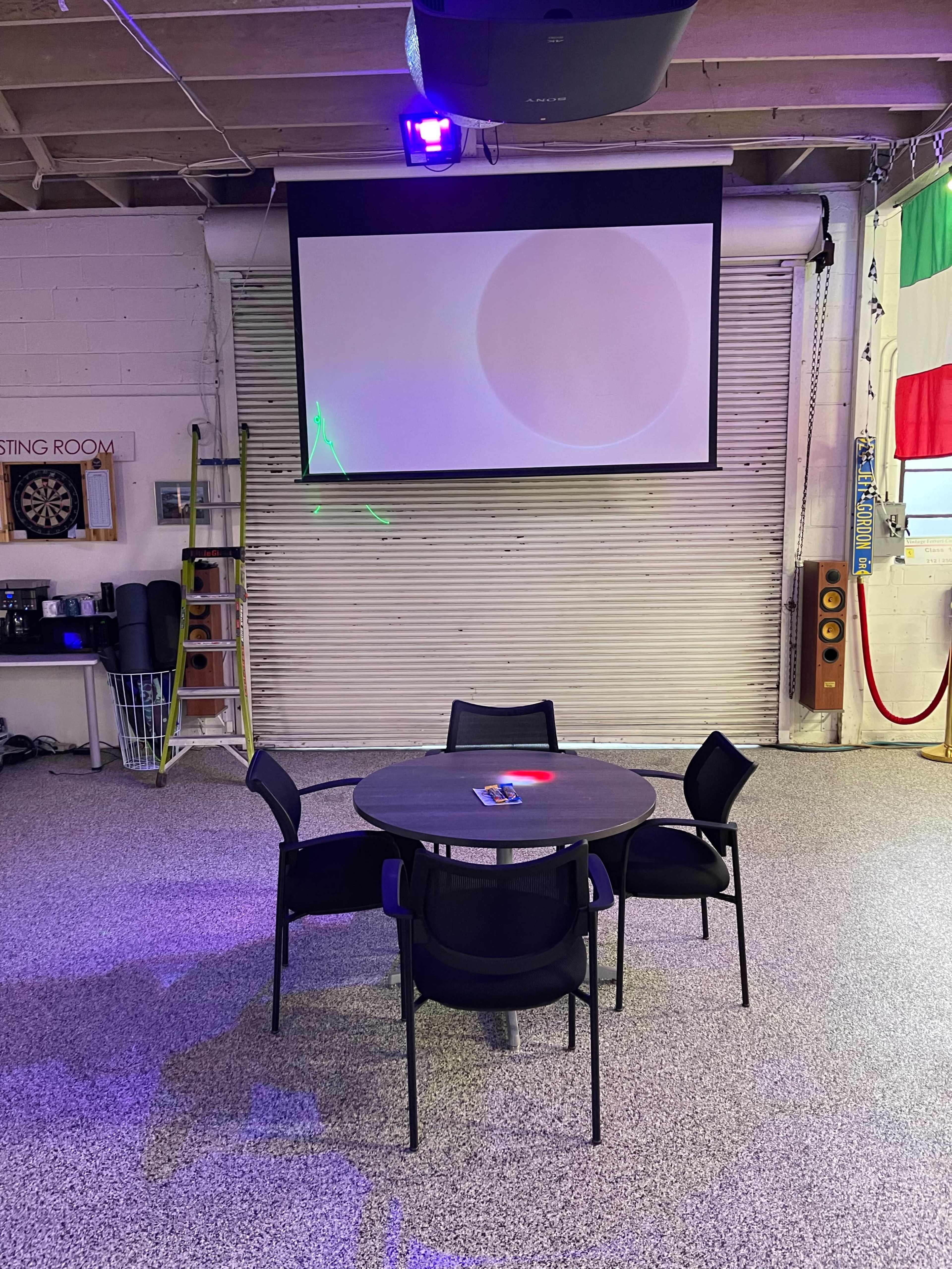 Two blocks from the Sonoma Square, perfect place to host your next birthday party or watch the game with close friends. Image in Sonoma, Sonoma, CA