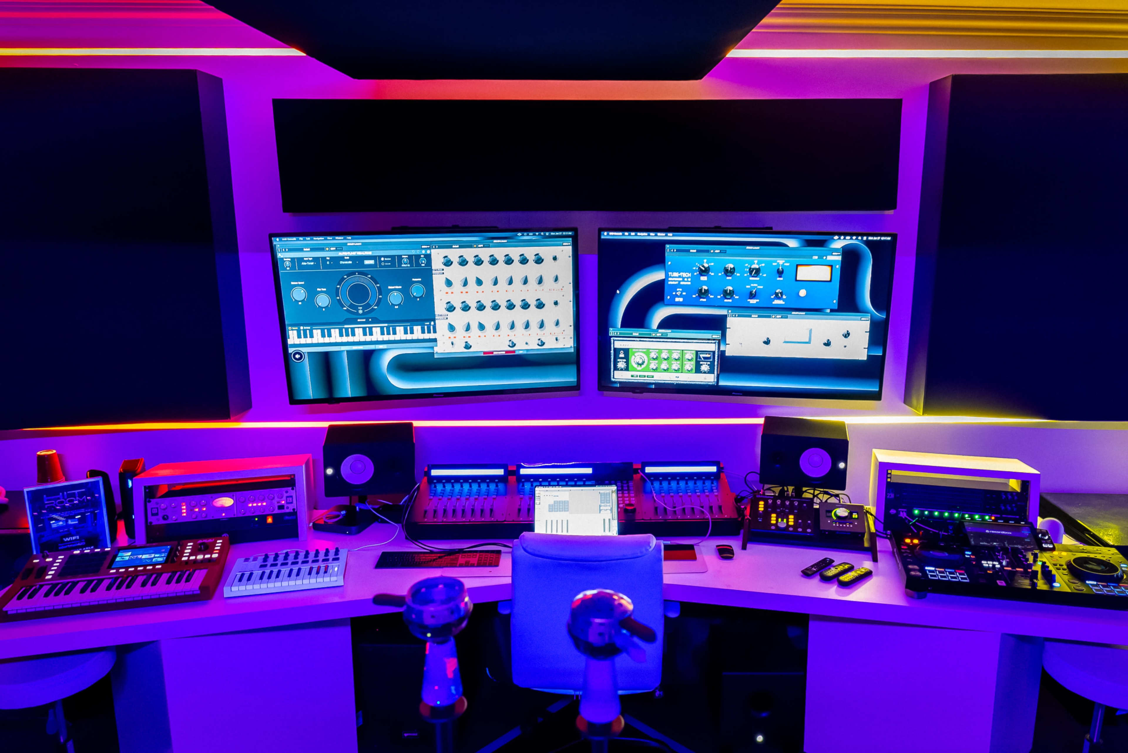 HOLLYWOOD RECORDING STUDIO Image in Hollywood, Hollywood, CA