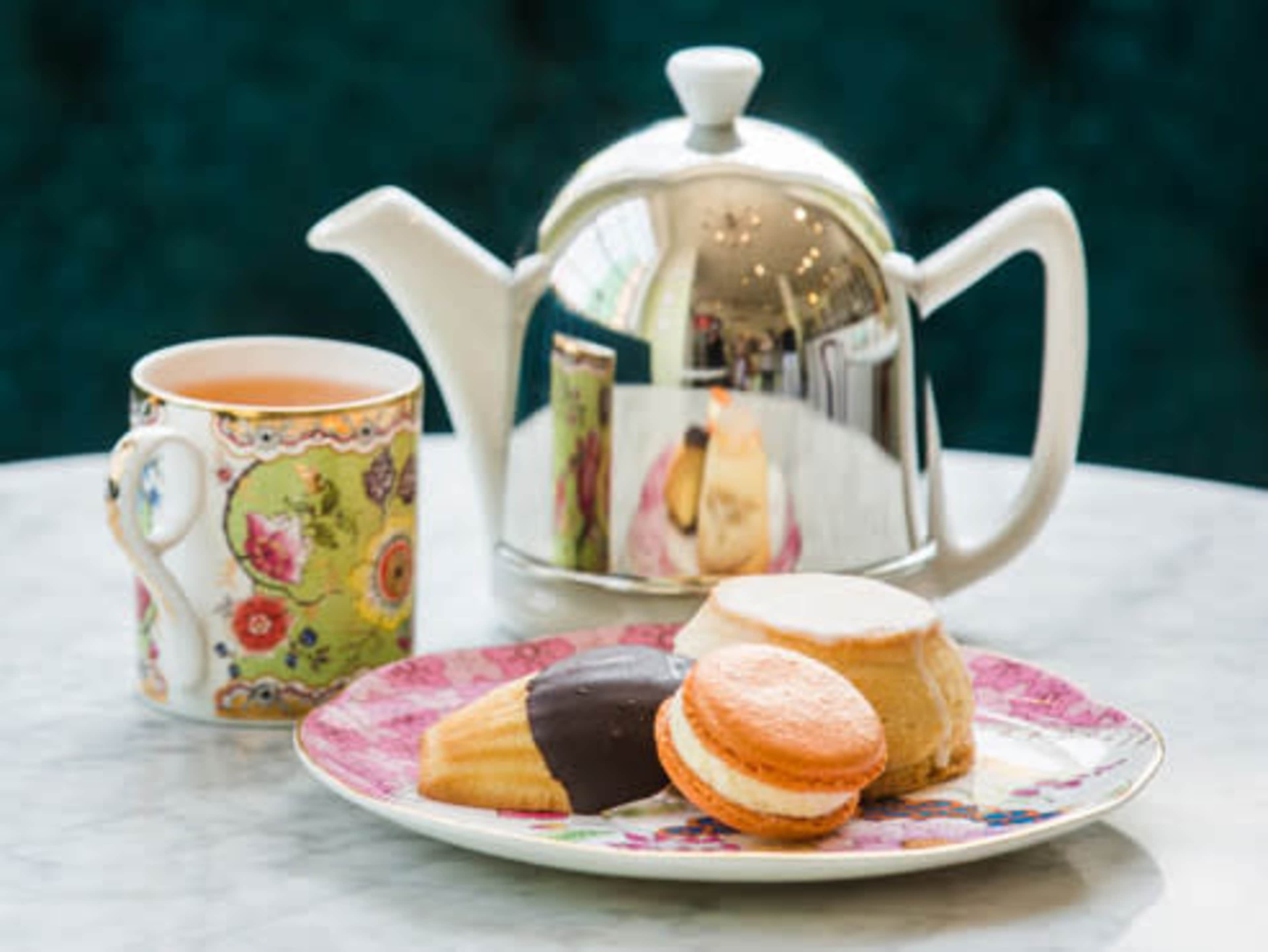 English Tea Service with Cookie/Scone Platter
