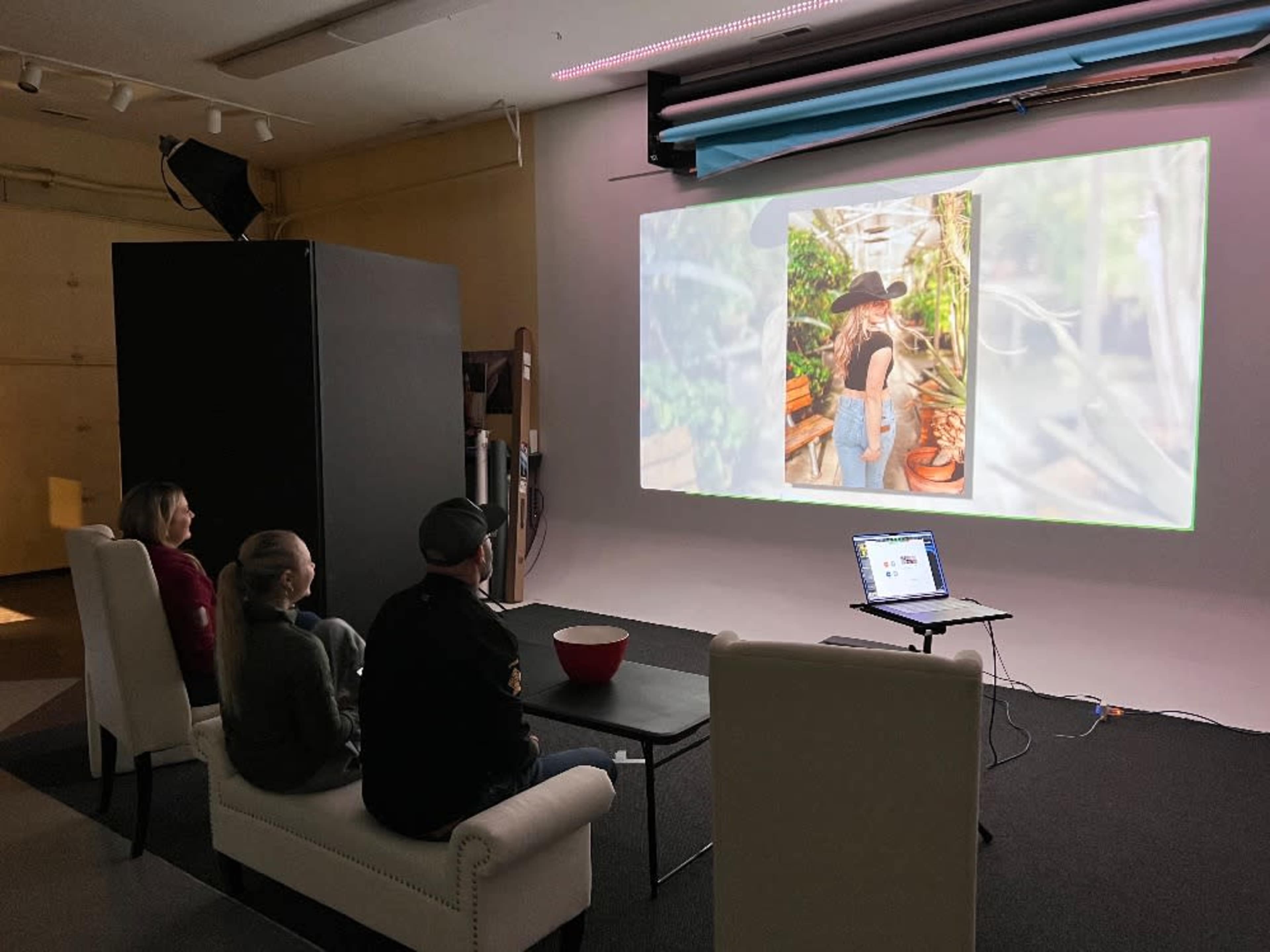 4K Projector 150" screen size