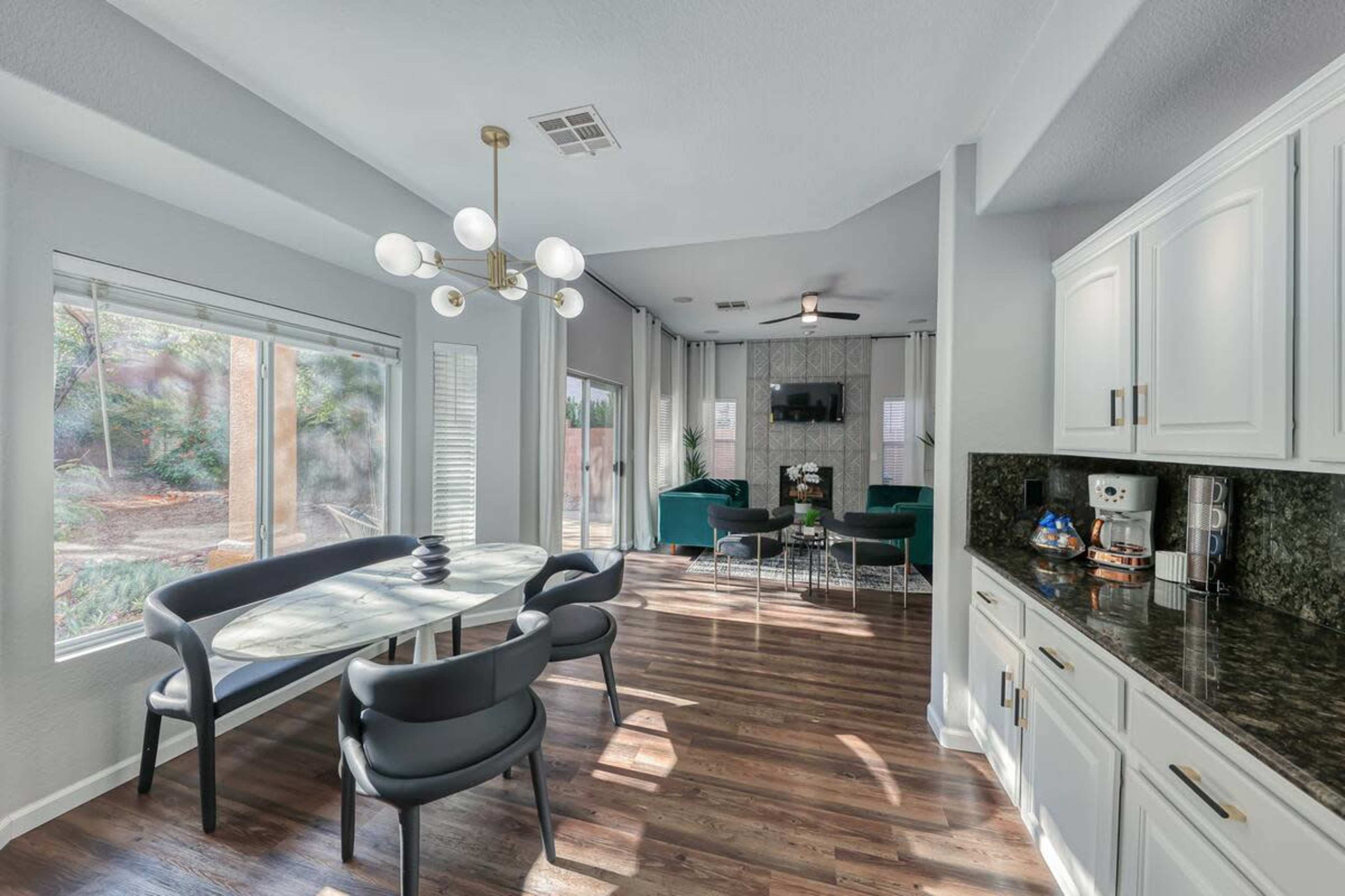 Designer Green Valley Home – Perfect for Meetings, Events, Shoots & Retreats Image in Henderson, Henderson, NV