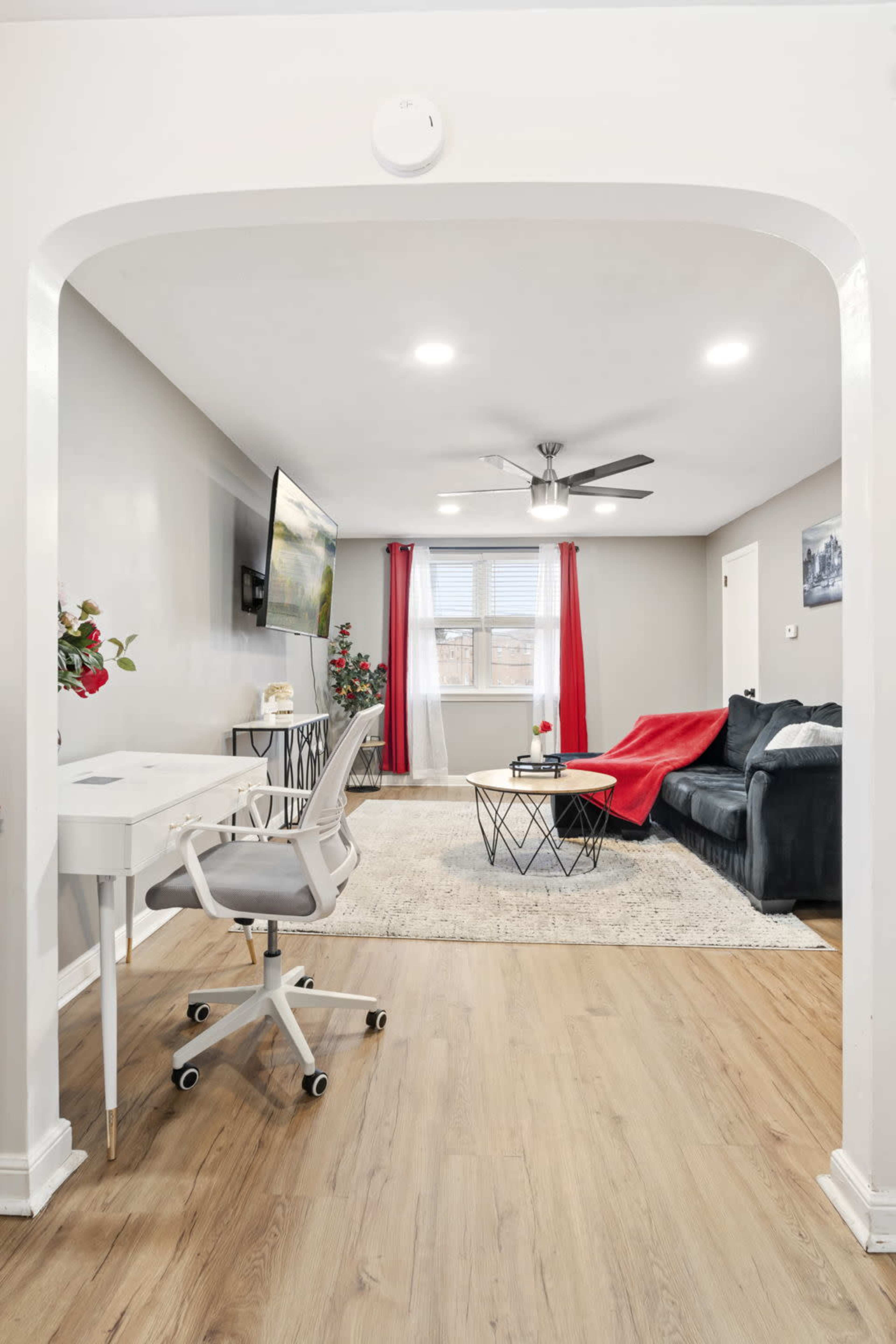 Serene Bed of Roses Image in Northeast Philadelphia, PHILADELPHIA, PA