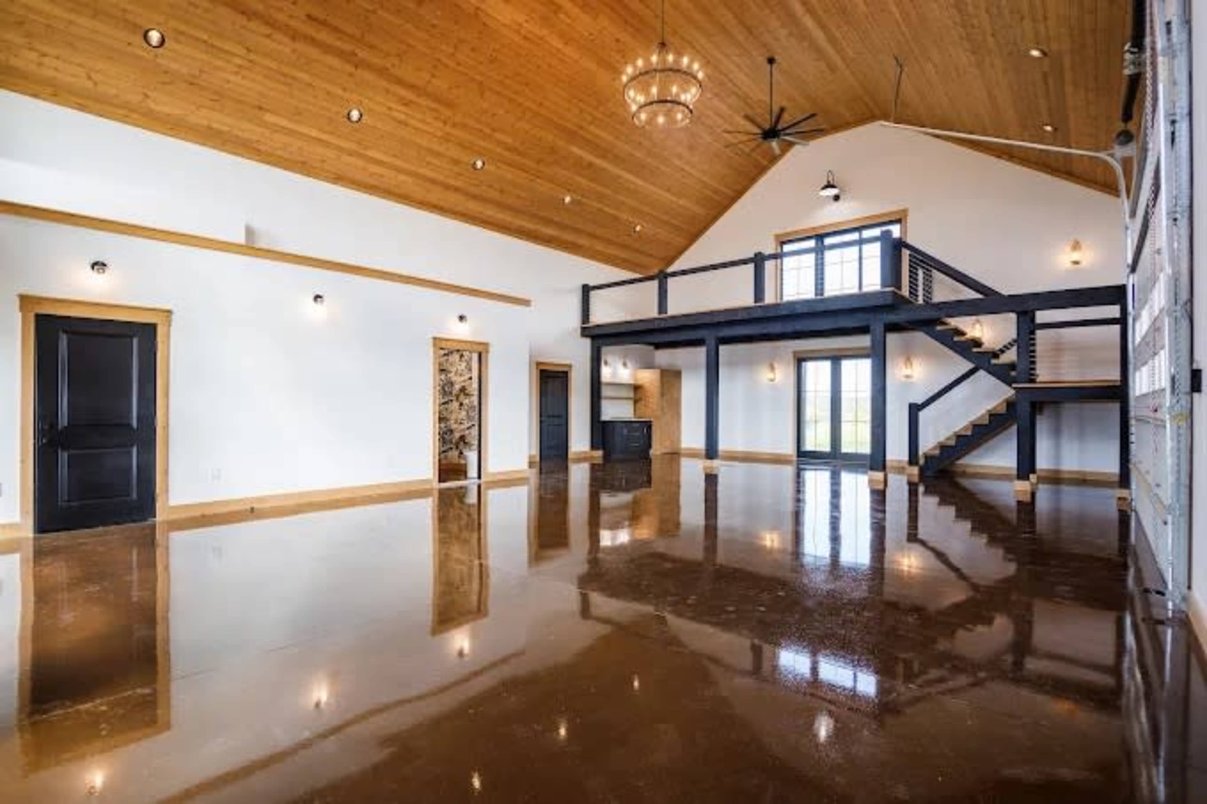 Modern Barn Style Event Space Image in , Jonesborough, TN