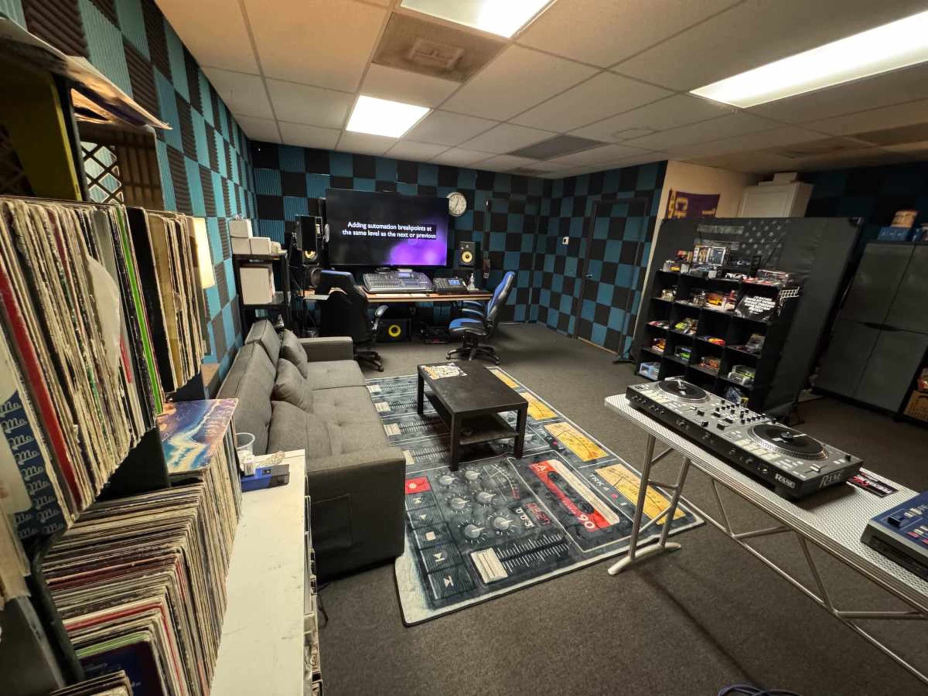 Creative Art Space Studio Image in Garden Grove, GARDEN GROVE, CA