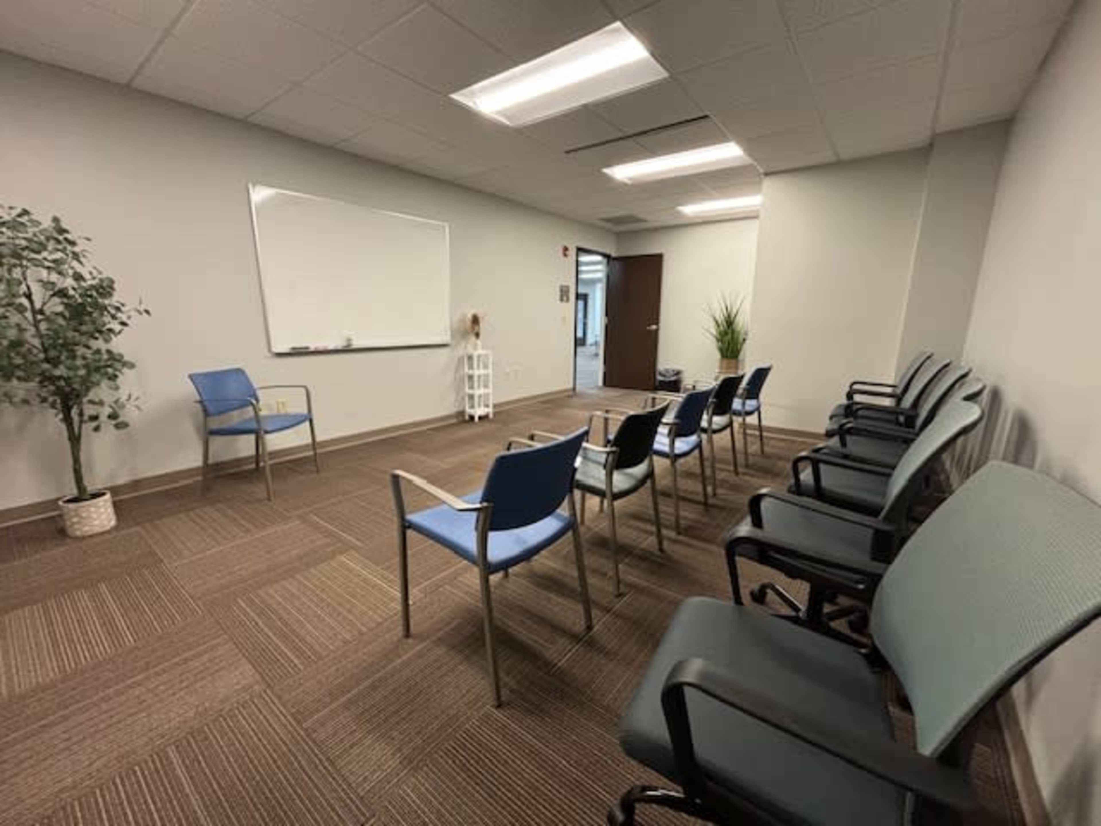 Flexible Classroom Space for Yoga, Meditation, Mat Classes, Training Workshops, and More Image in Brentwood, Nashville, TN