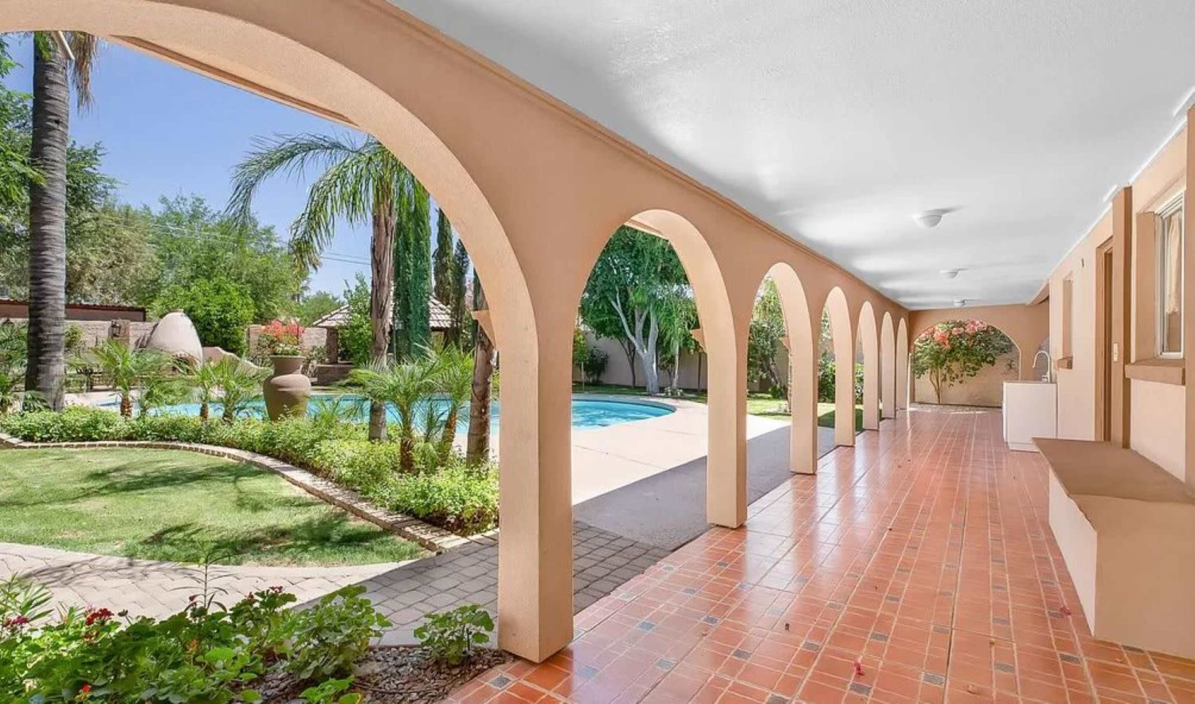 Dream Retreat w/ Gorgeous Backyard: Perfect Intimate Wedding Image in Mesa, Mesa, AZ
