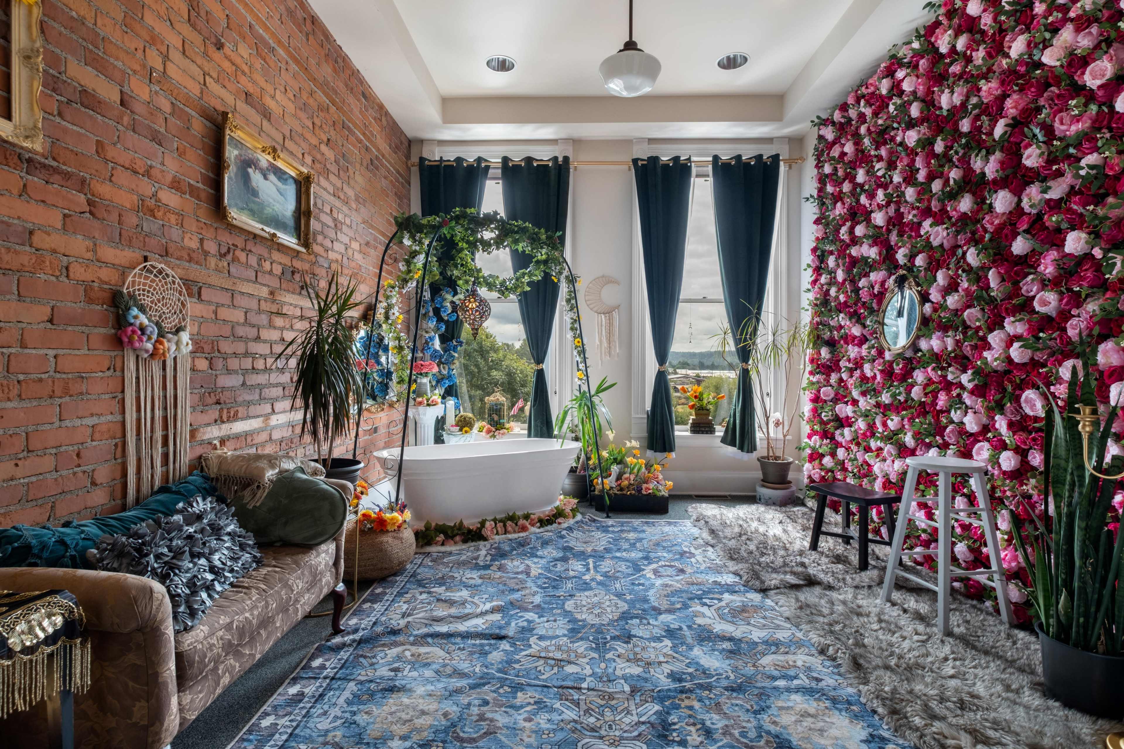 Moody Downtown Snohomish Photo Studio with Natural Light Image in Snohomish, Snohomish, WA