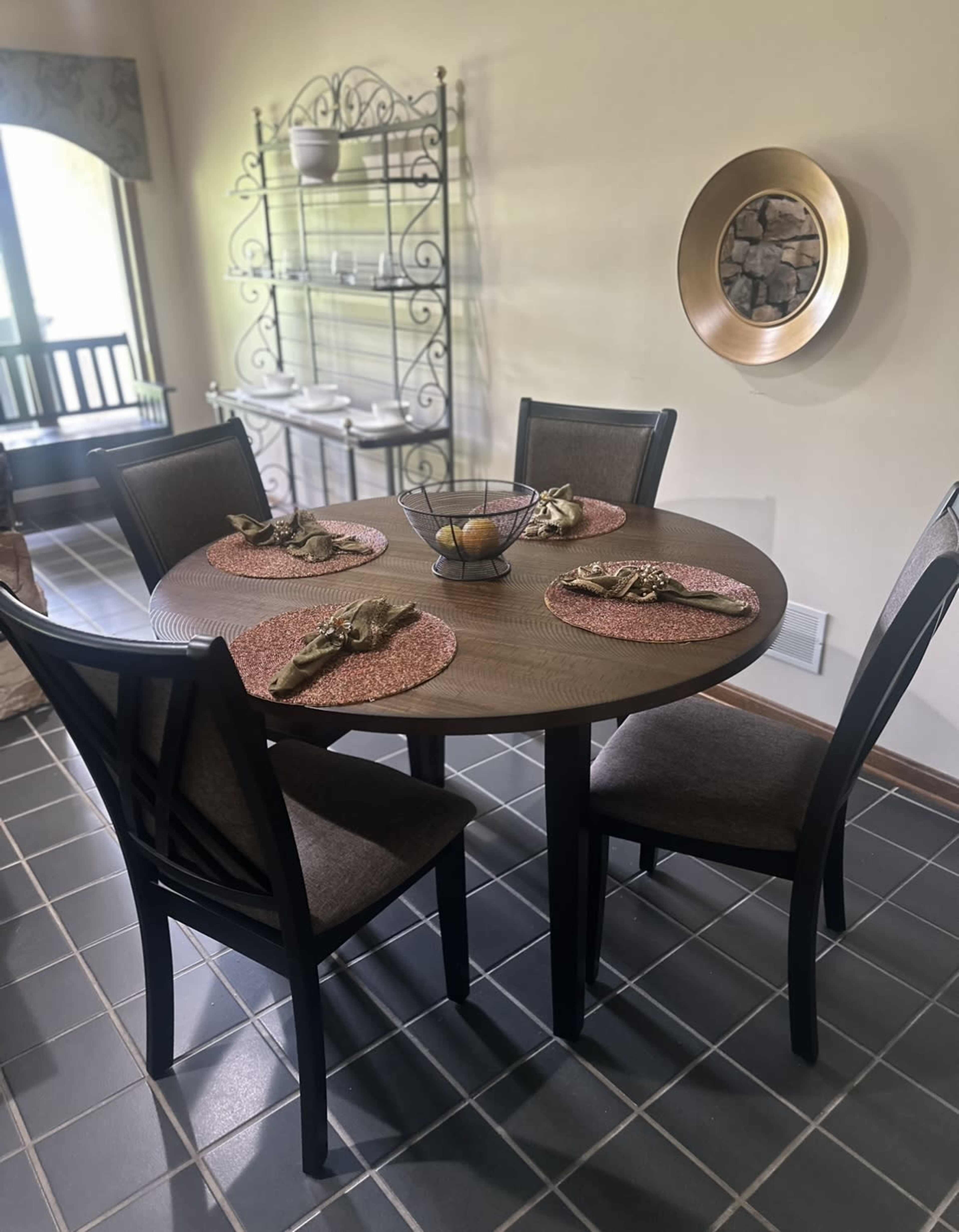 Smokin' Hoofs Farm - Rustic Elegance Meets Outdoor Charm Image in , Middletown, DE