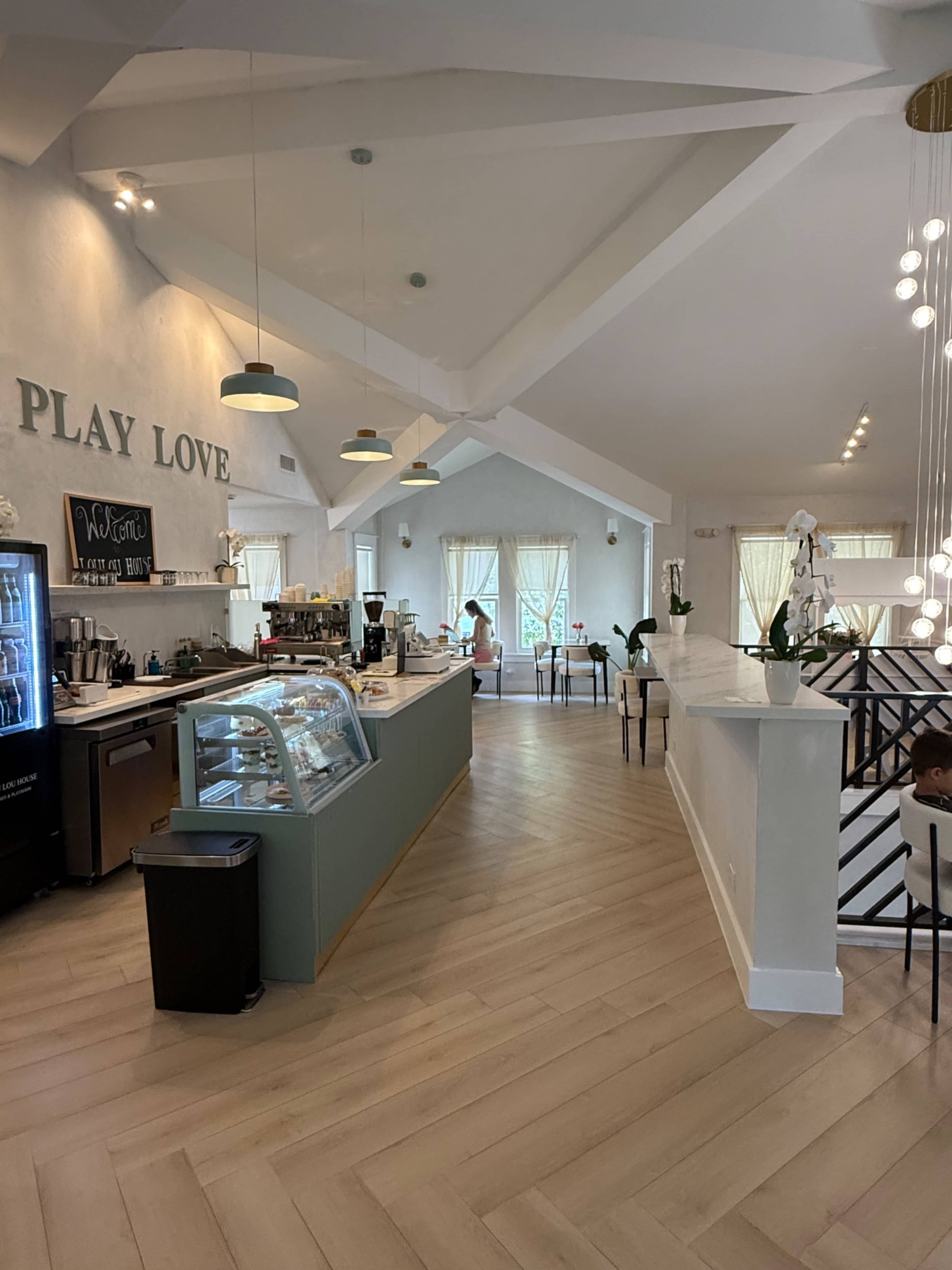 Cozy and stylish space for family, fashion, educational, art events. Image in Edgewater, Miami, FL