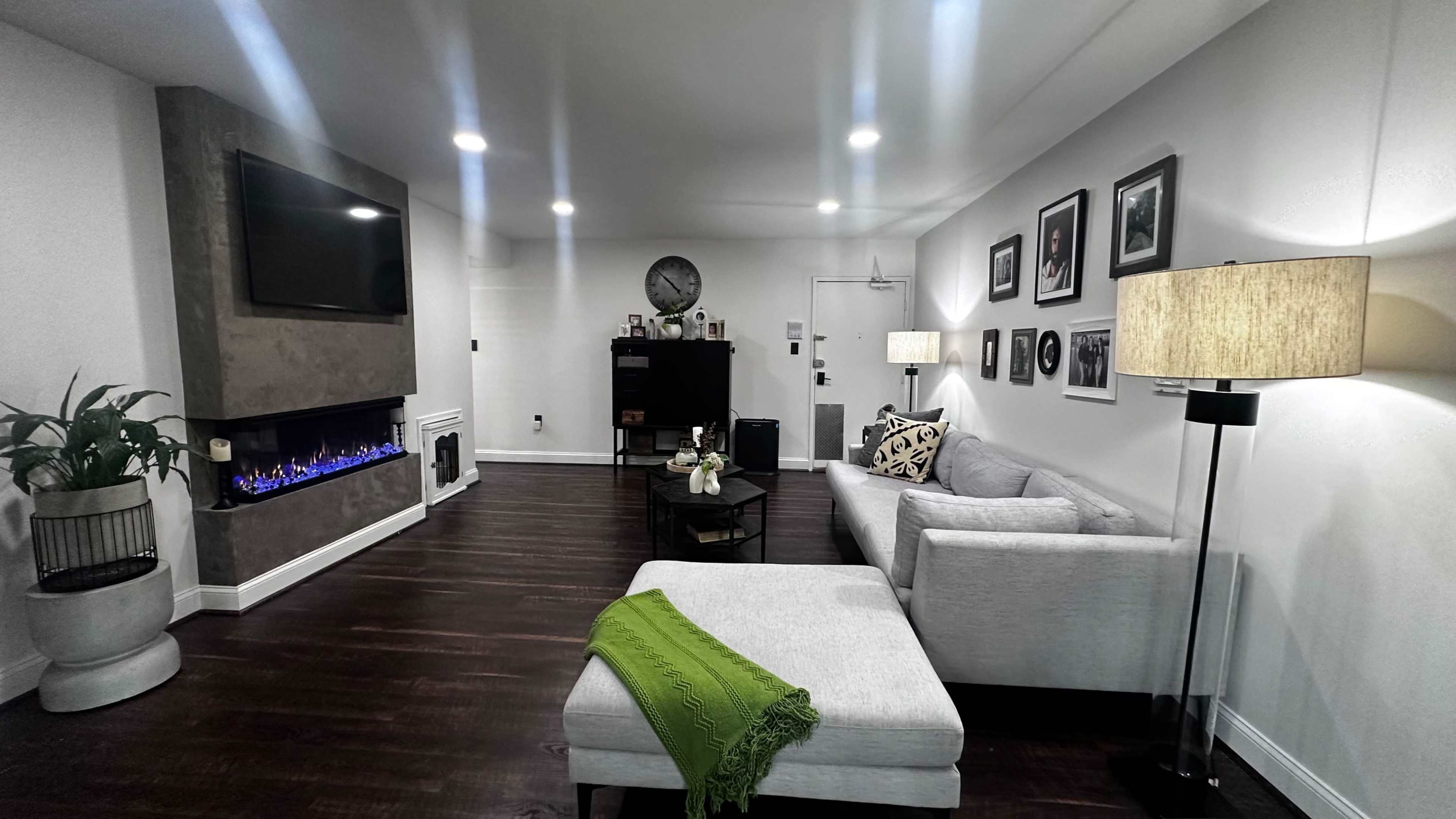 "Chic Urban Retreat, modern Condo with Exquisite Details" Image in Tysons, Mclean, VA
