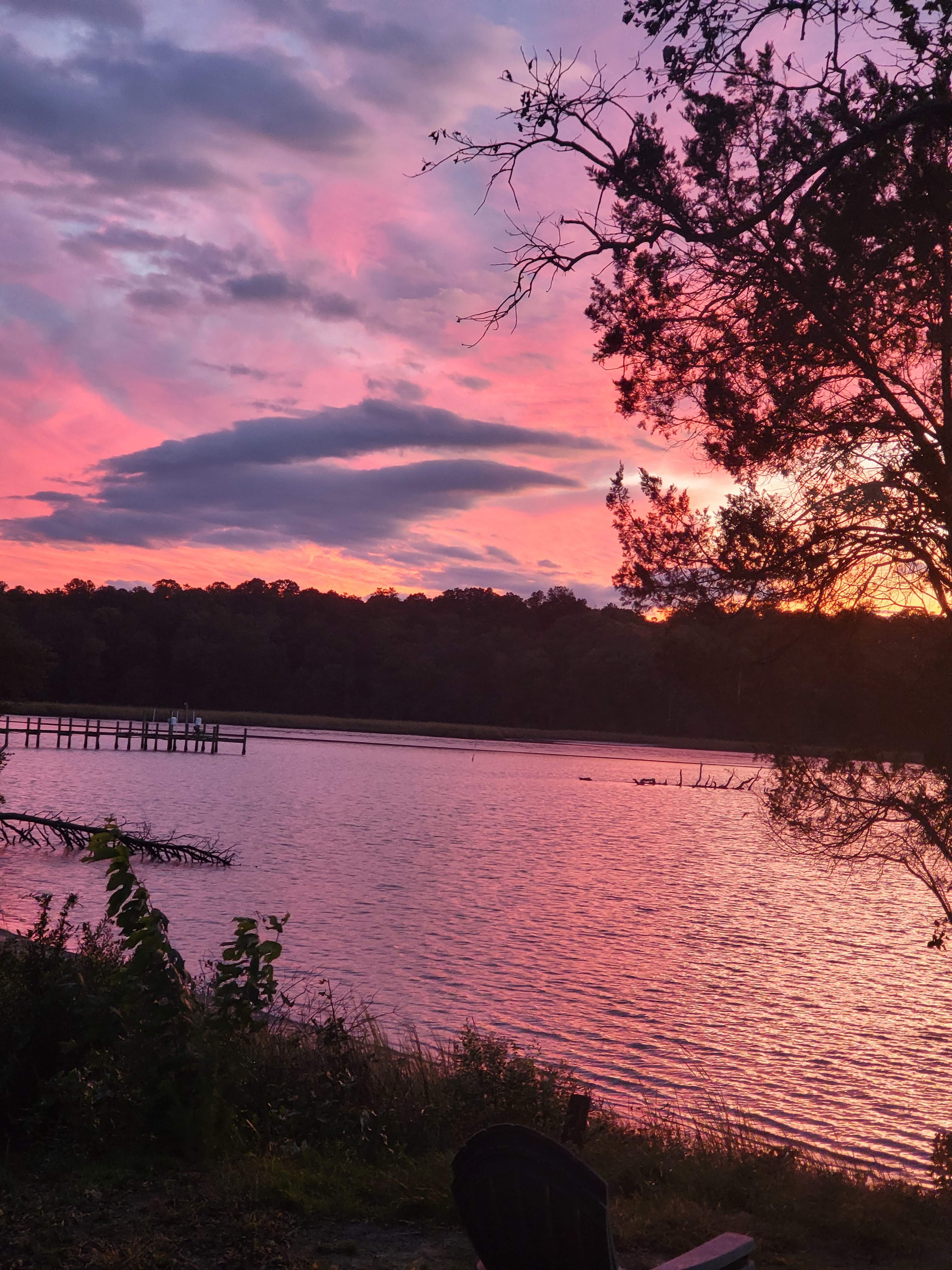 Memorable Waterfront Sunset Cabin- 1 hr D.C. Image in , Nanjemoy, MD
