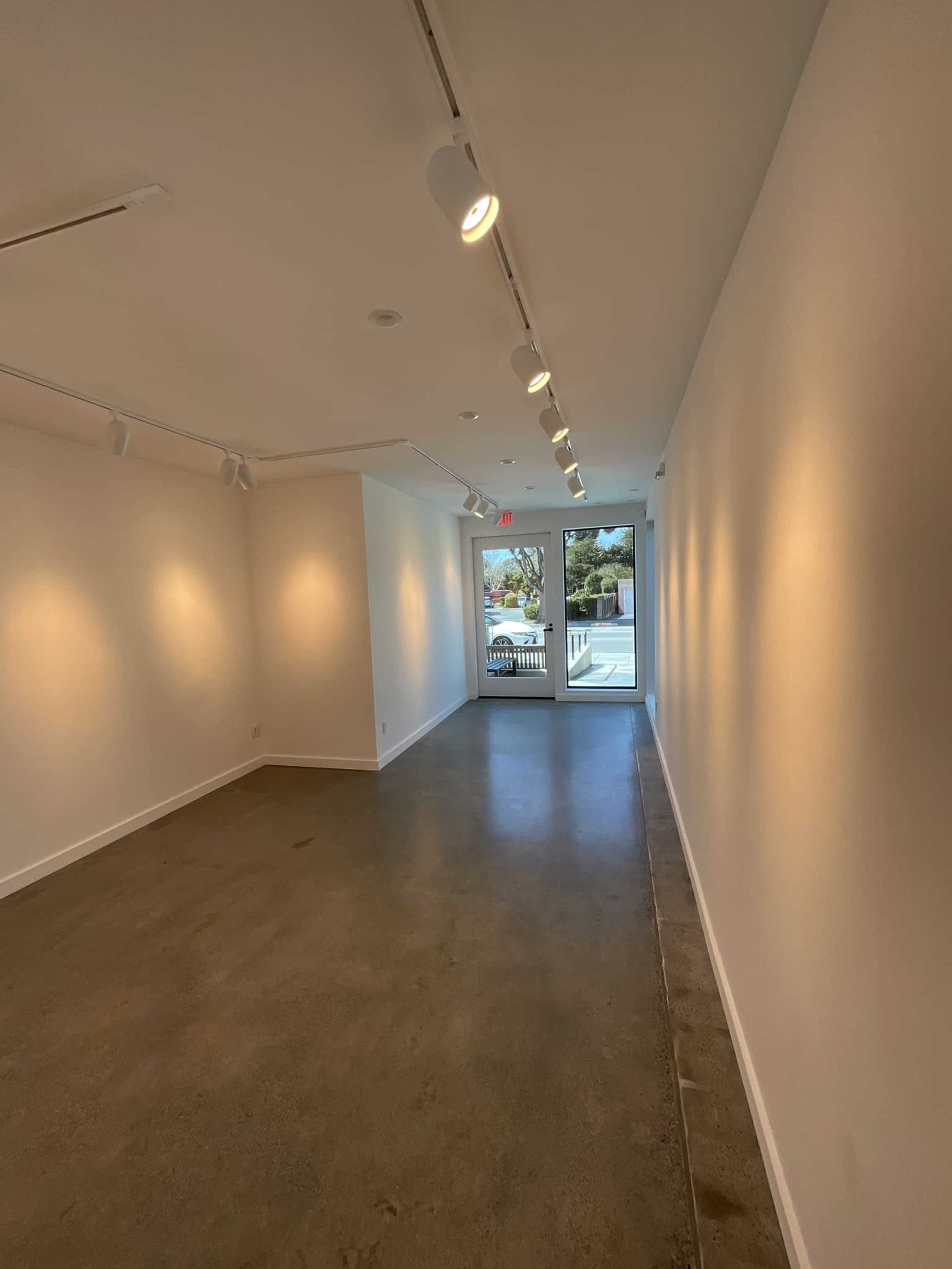 Office Space Image in Half Moon Bay, Half Moon Bay, CA