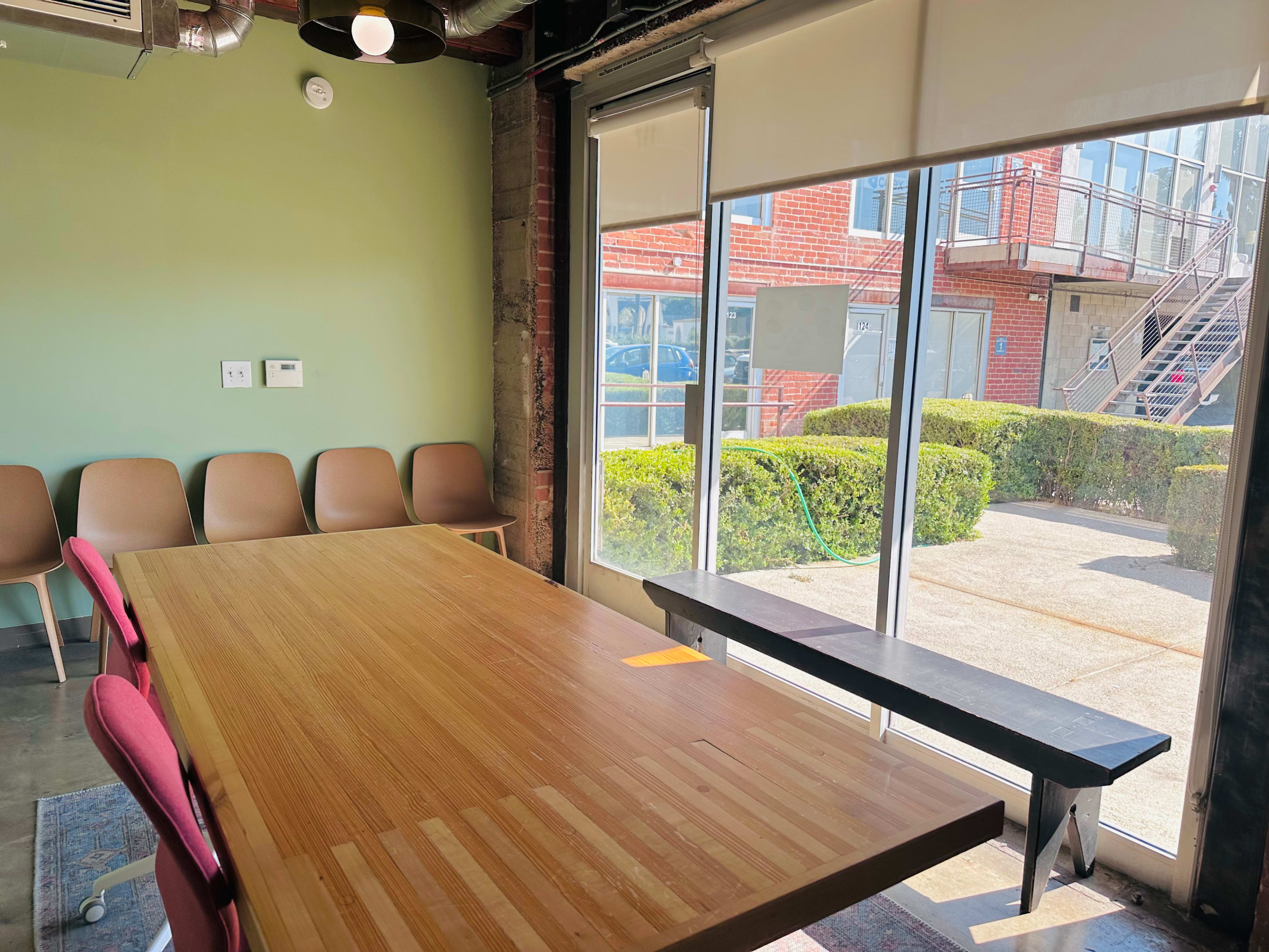 Quiet studio near stylish neighborhood Image in San Fernando, Los Angeles, CA