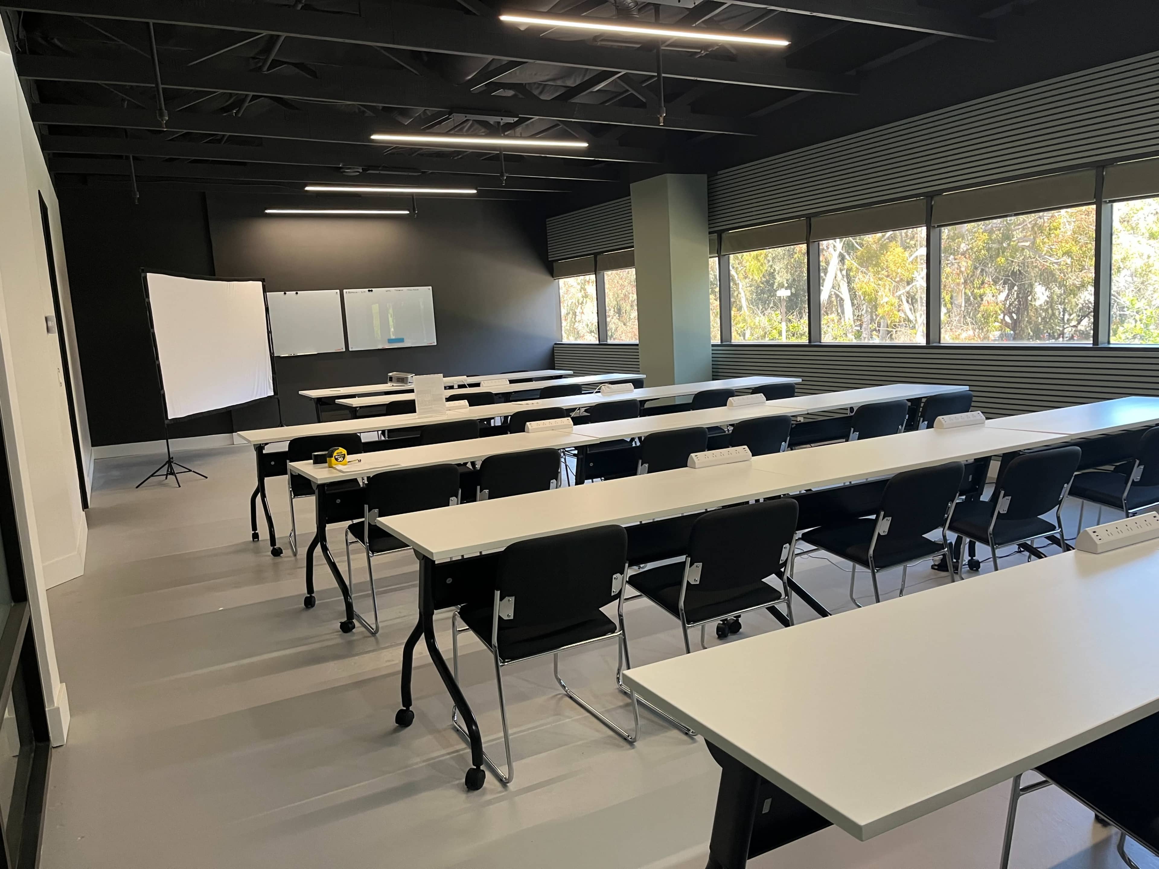 Spacious professional meeting and event space with connected conference room Image in Encinitas, Encinitas, CA
